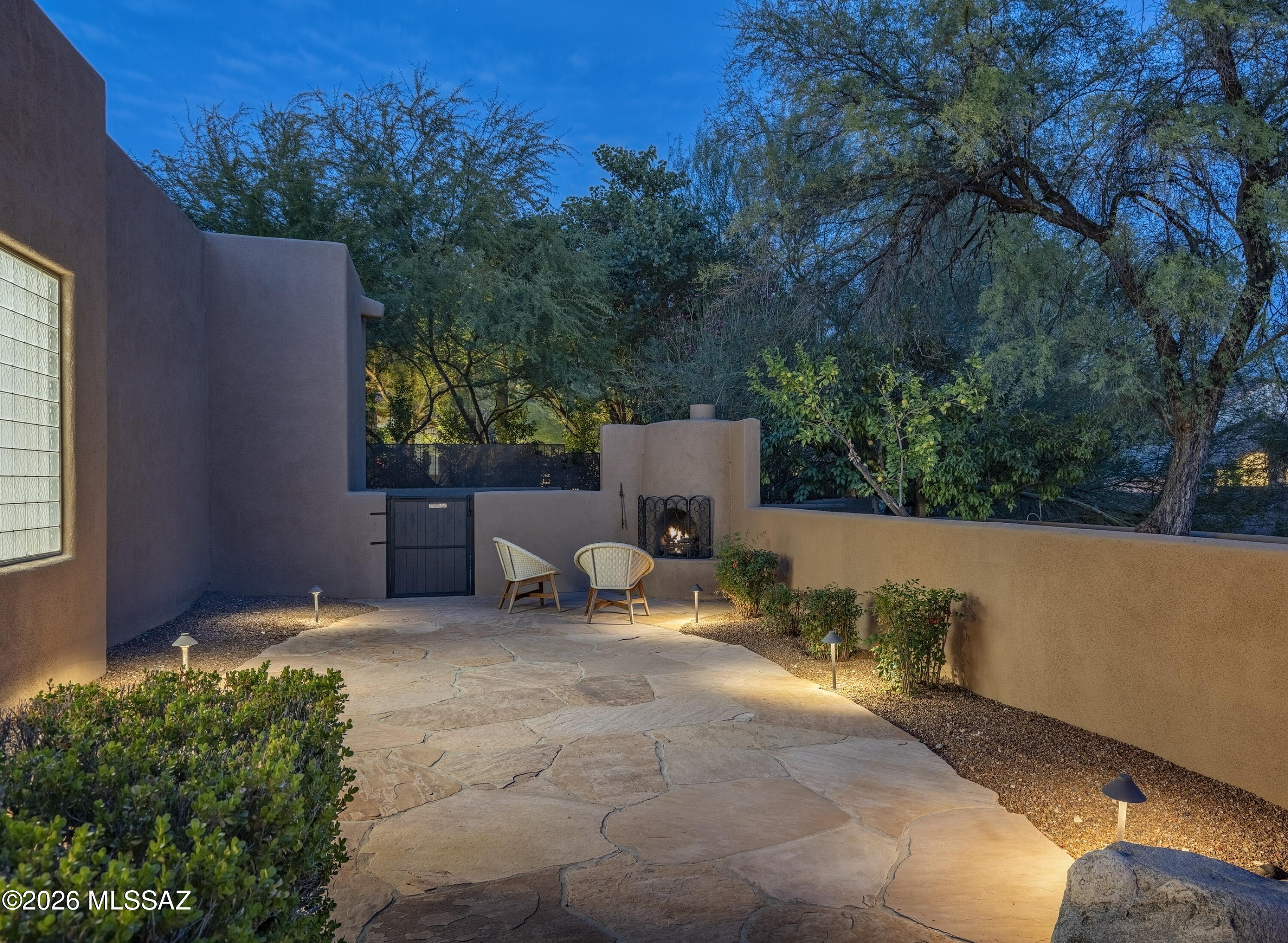 6872 E Desert Wind Court