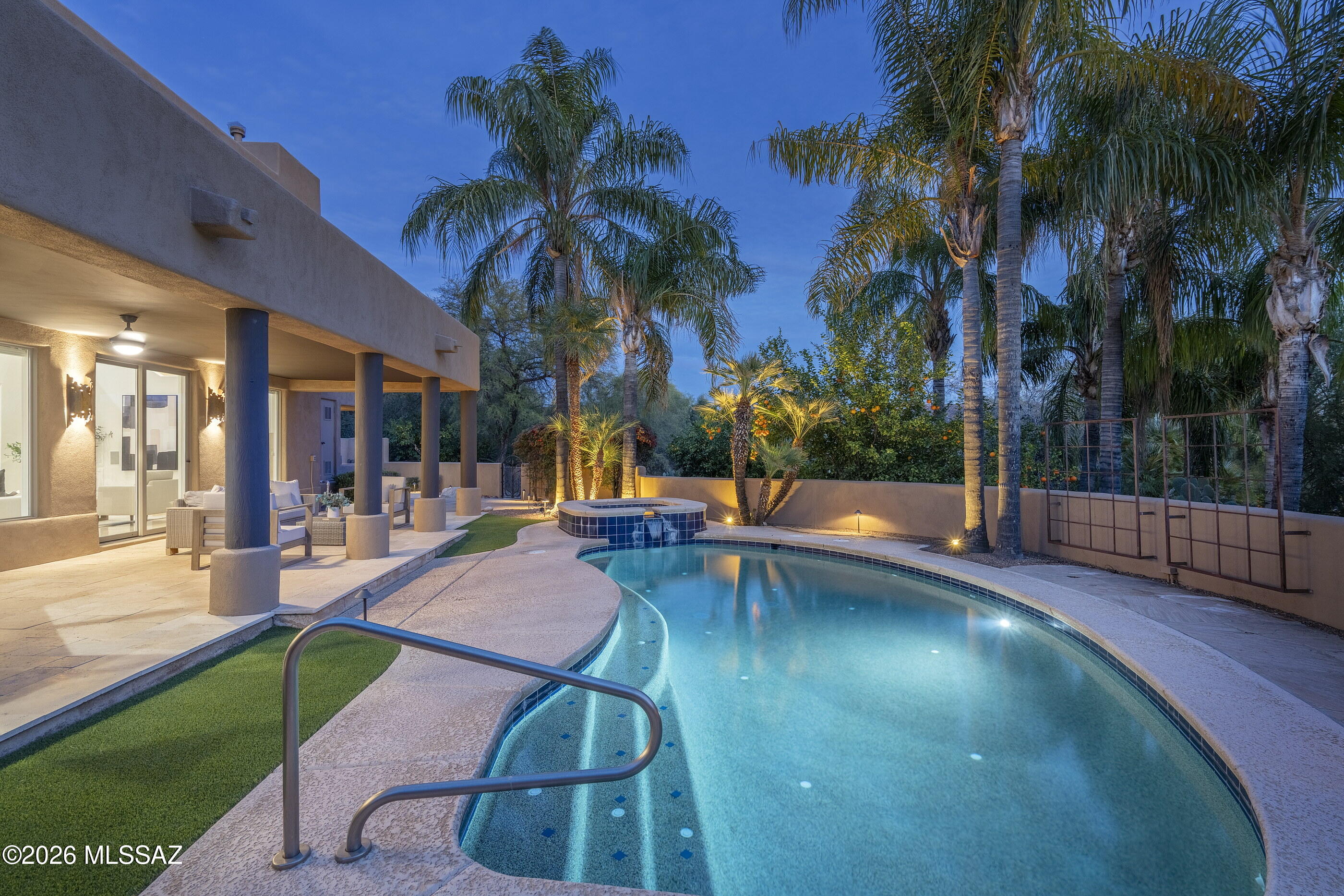 6872 E Desert Wind Court