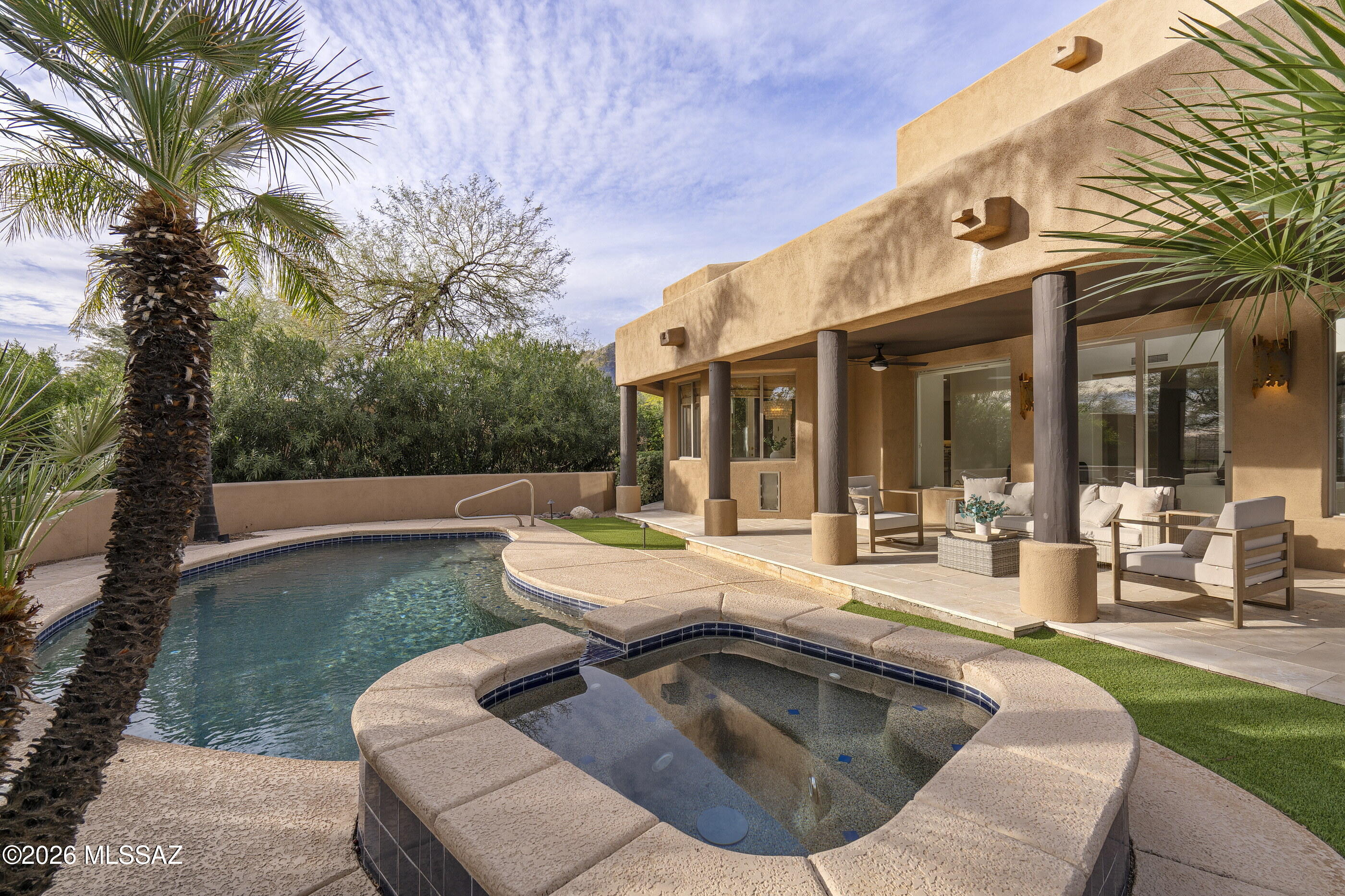 6872 E Desert Wind Court