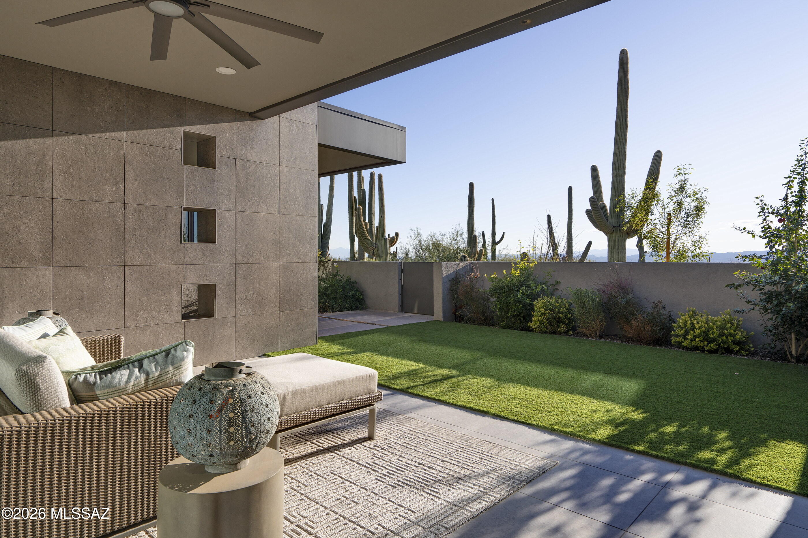 2126 E Desert Garden Drive