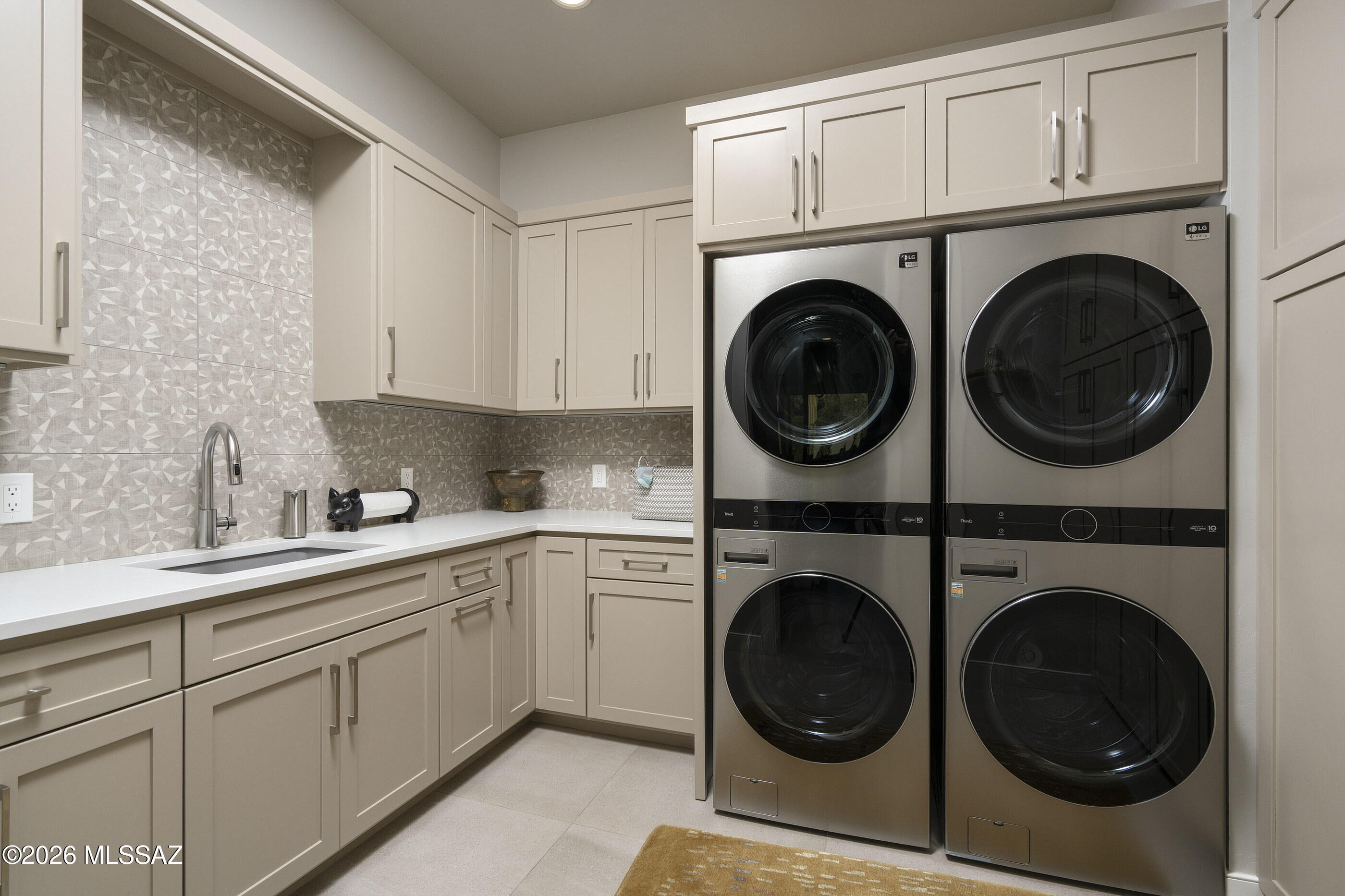 2126 E Desert Garden Drive