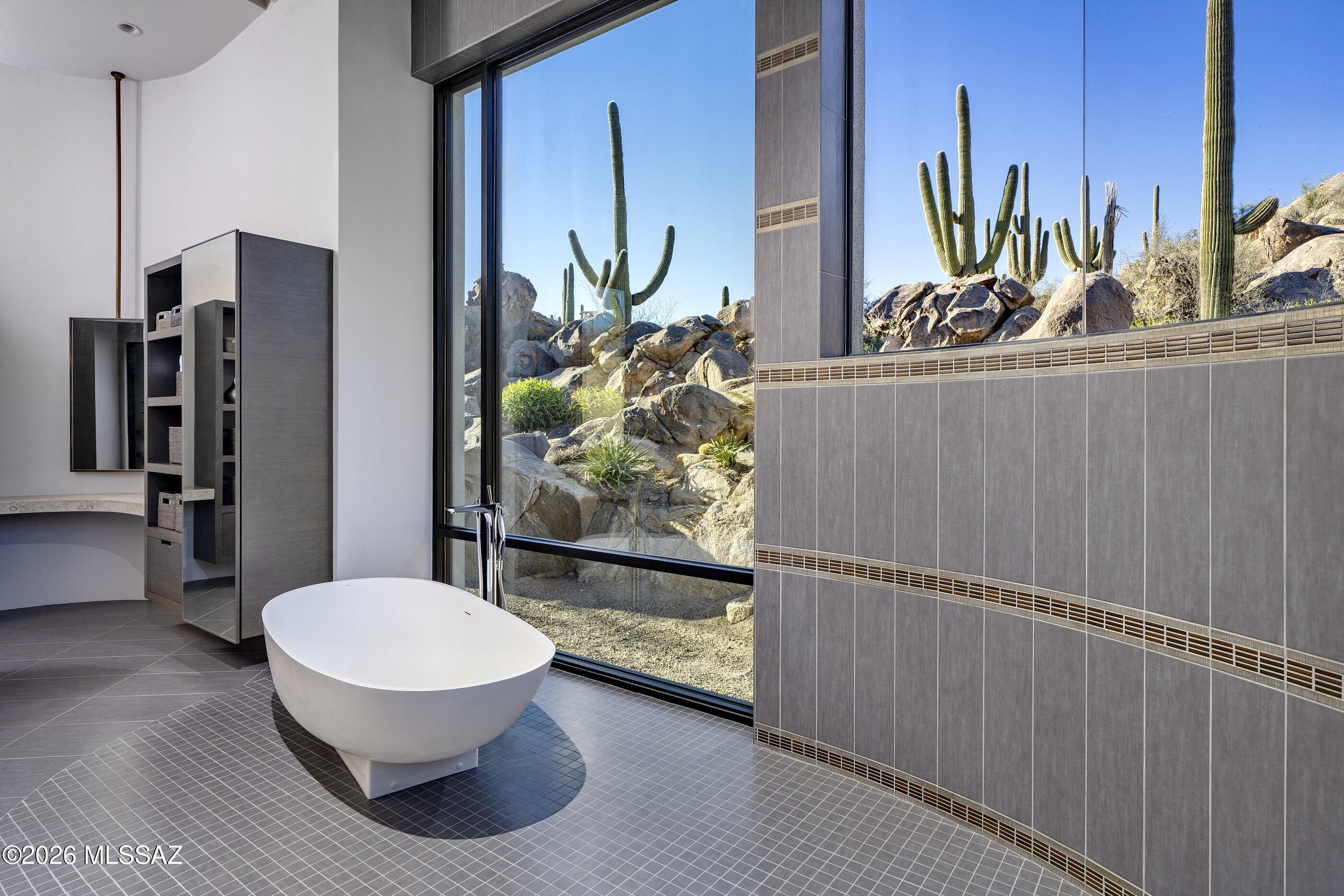 1470 W Tortolita Mountain Circle