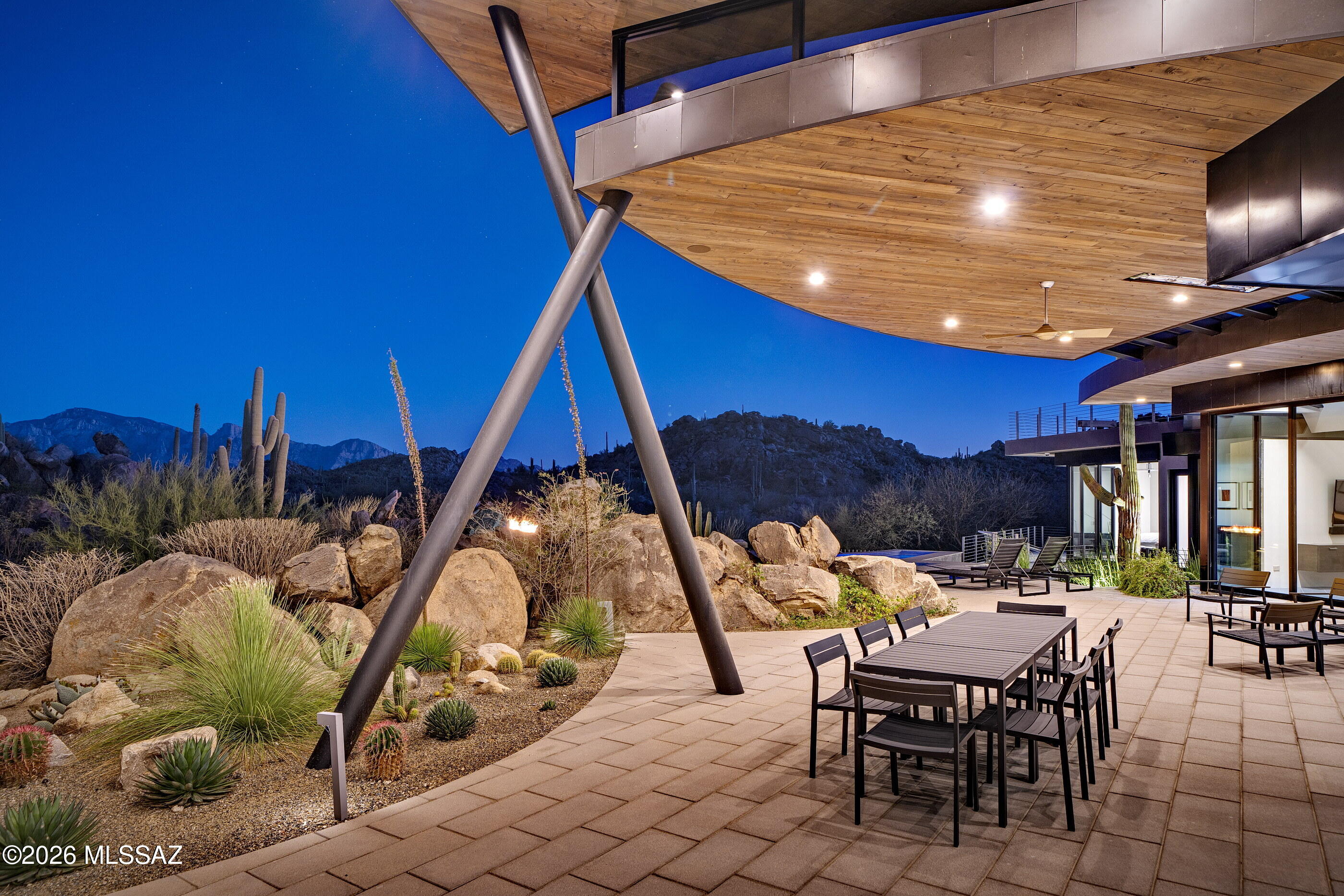 1470 W Tortolita Mountain Circle