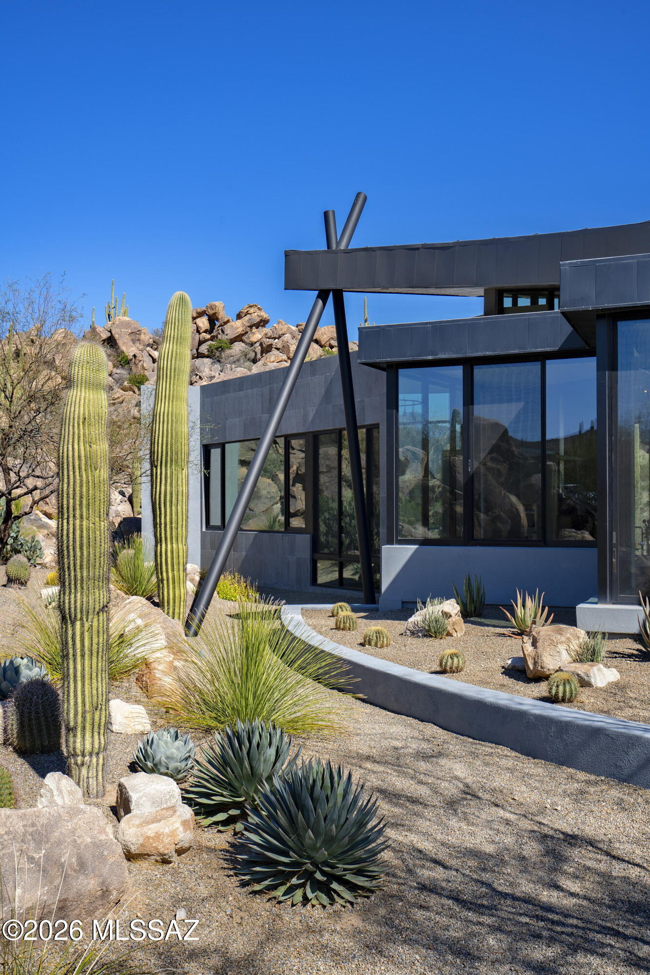 1470 W Tortolita Mountain Circle