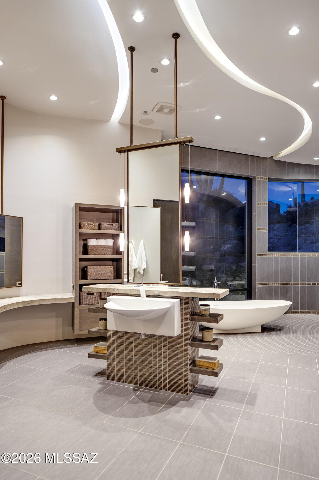 1470 W Tortolita Mountain Circle