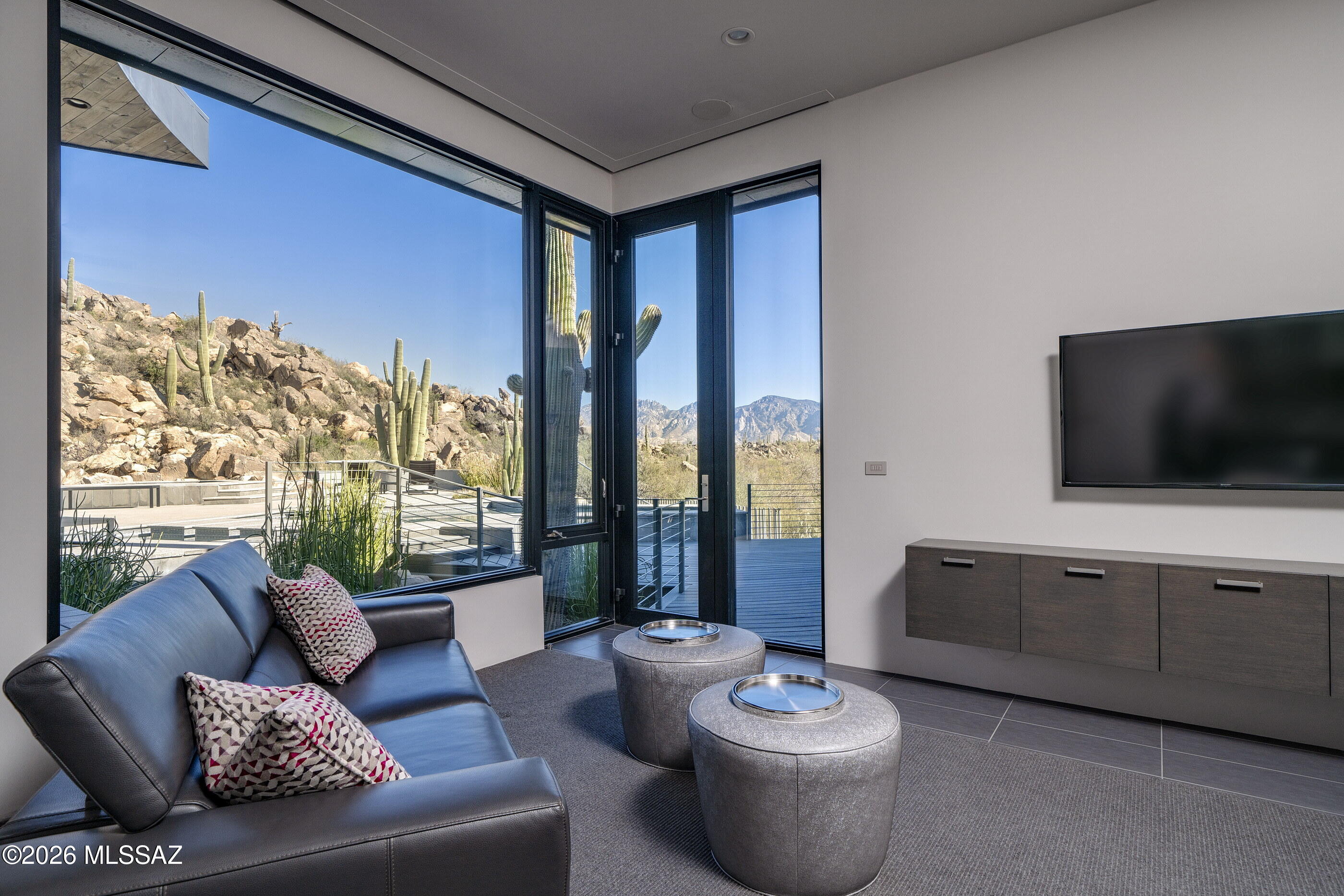 1470 W Tortolita Mountain Circle