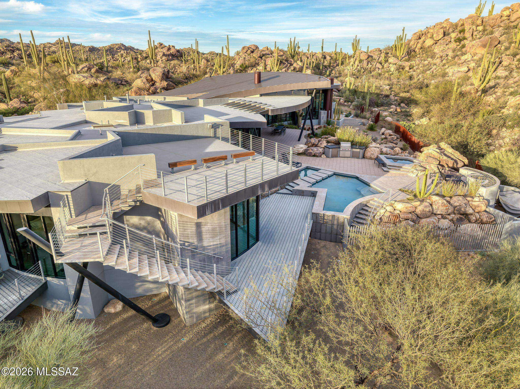 1470 W Tortolita Mountain Circle