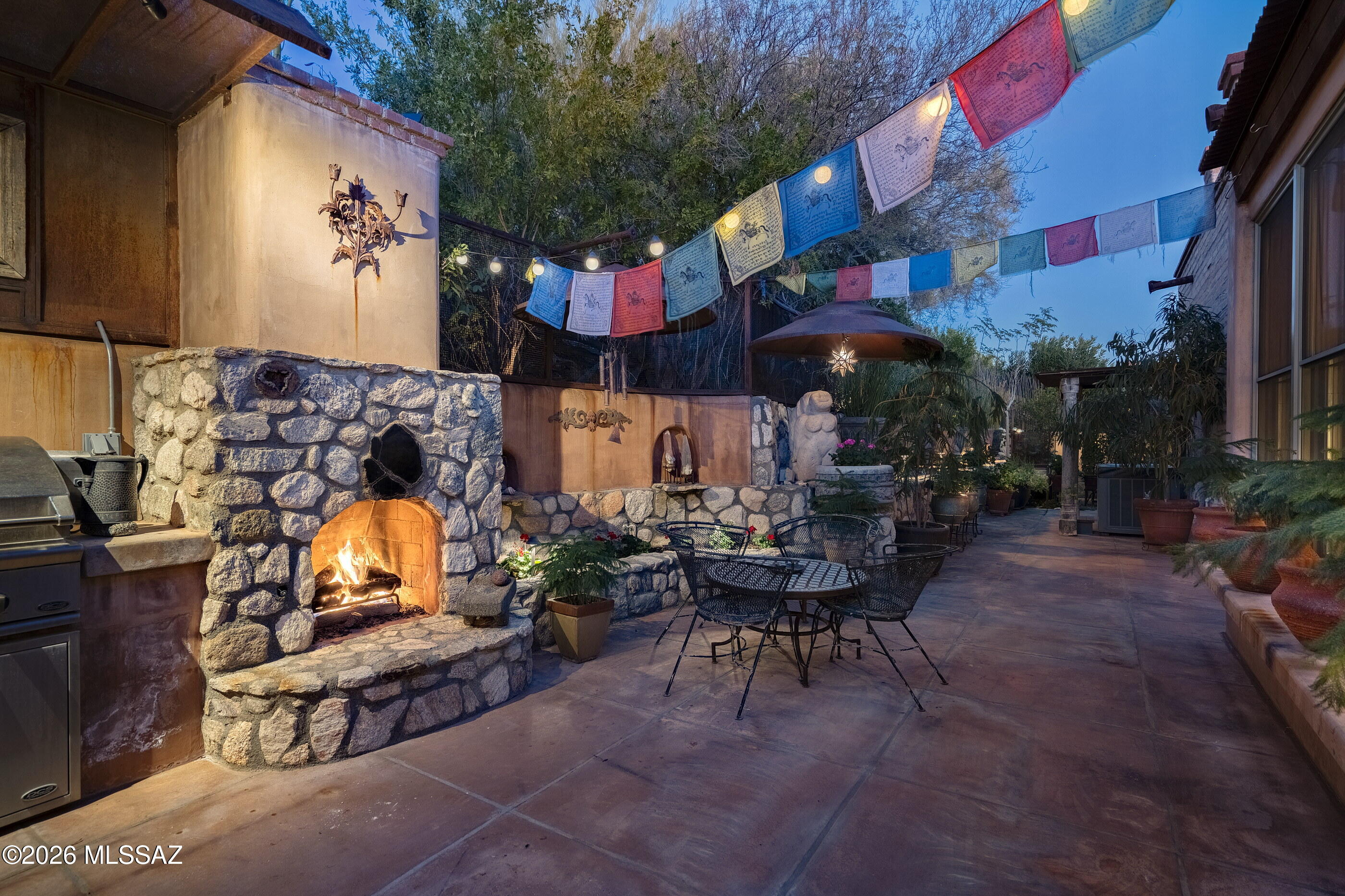 3039 E Placita Los Siete Adobes