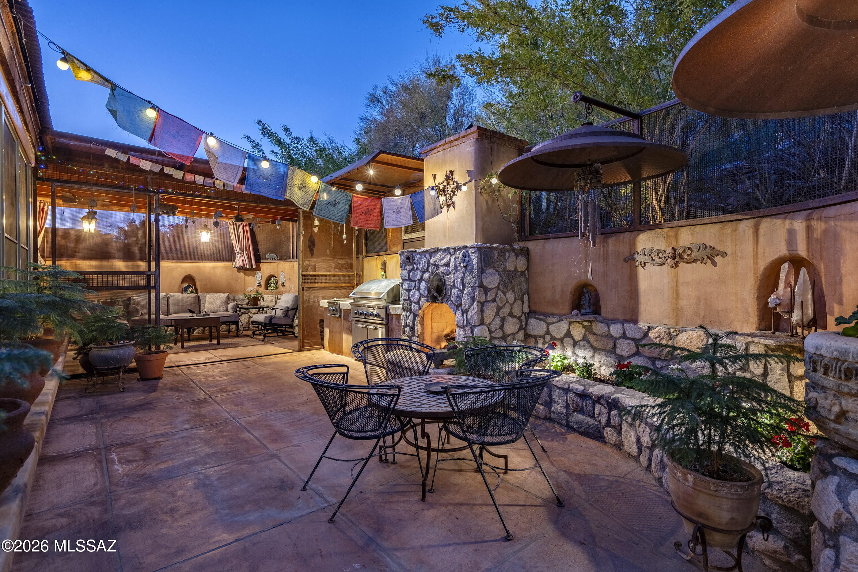 3039 E Placita Los Siete Adobes