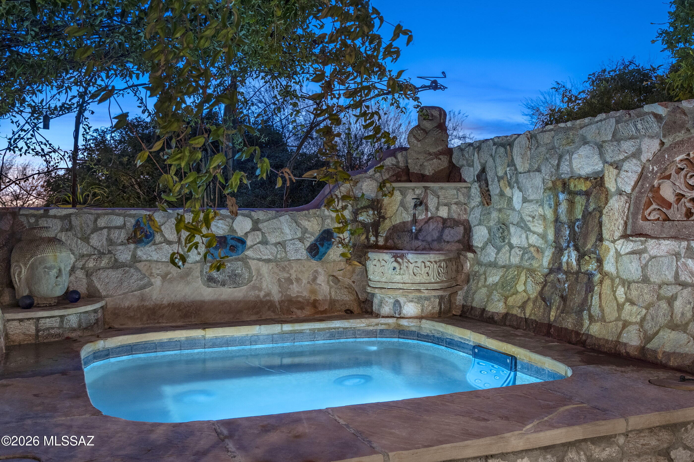 3039 E Placita Los Siete Adobes