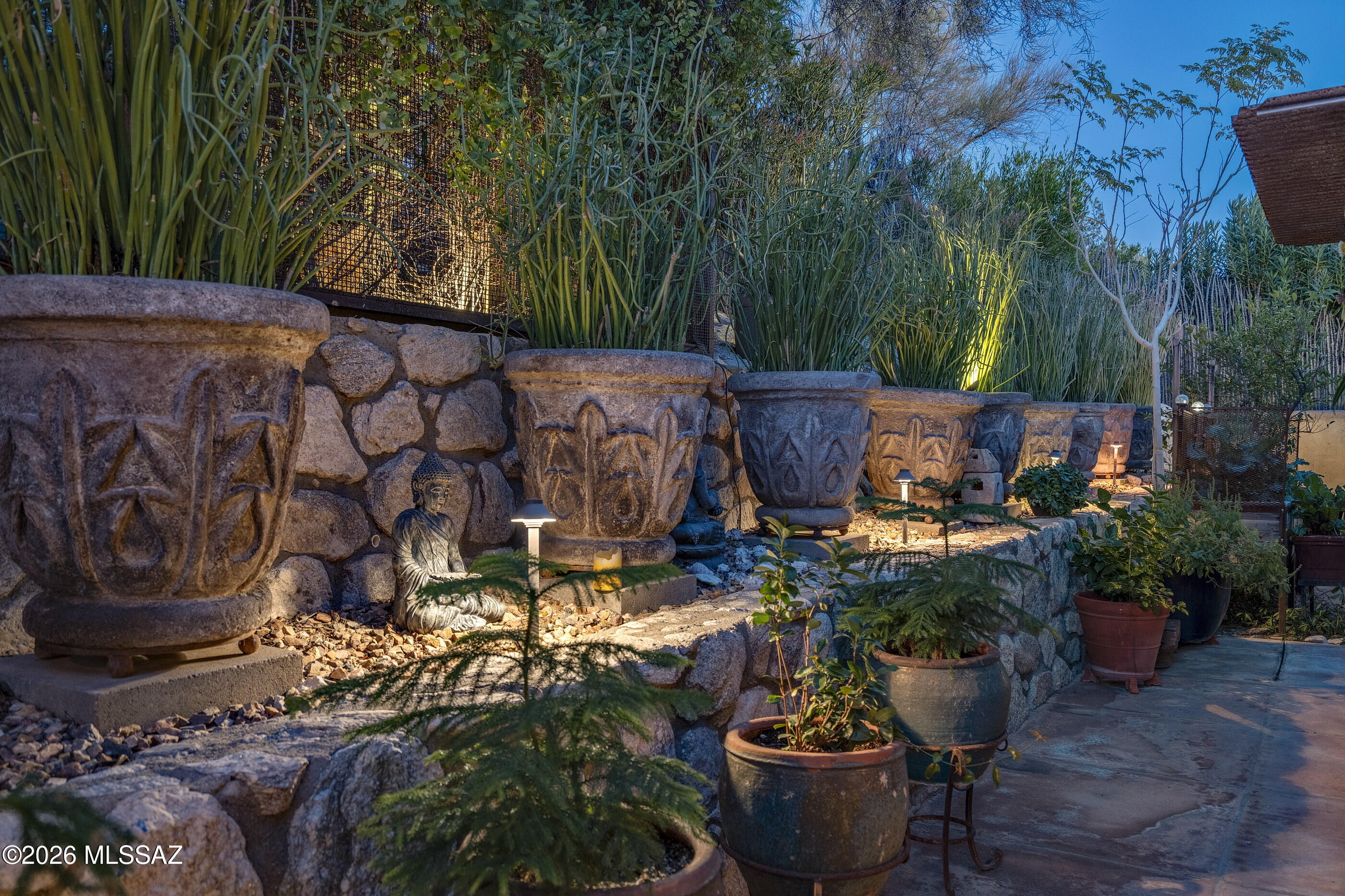 3039 E Placita Los Siete Adobes