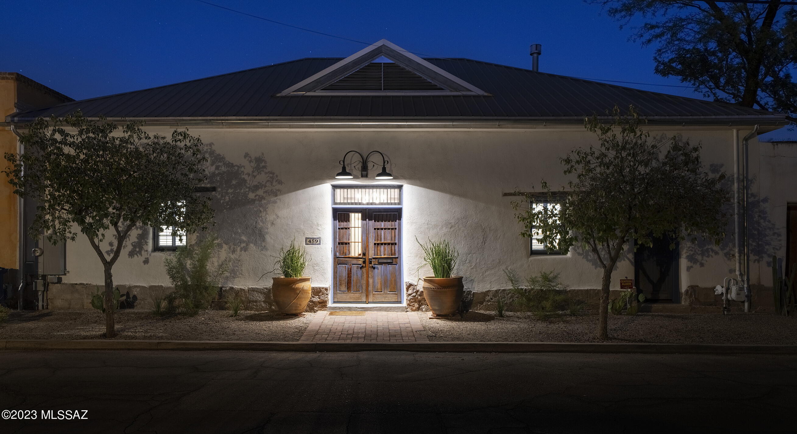 459 S Convent Avenue