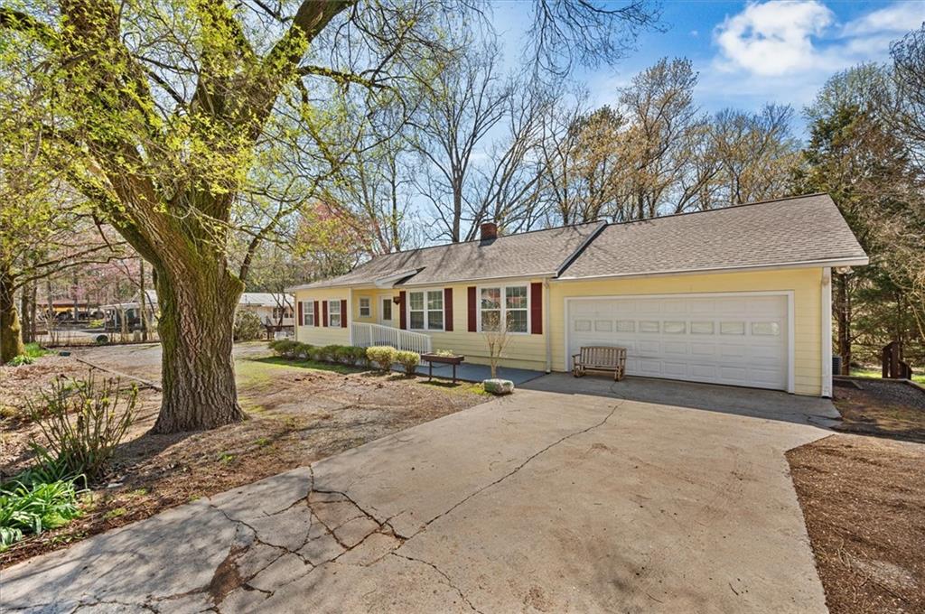 2404 REFUGE Road