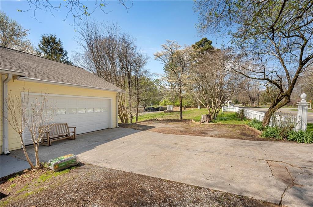 2404 REFUGE Road