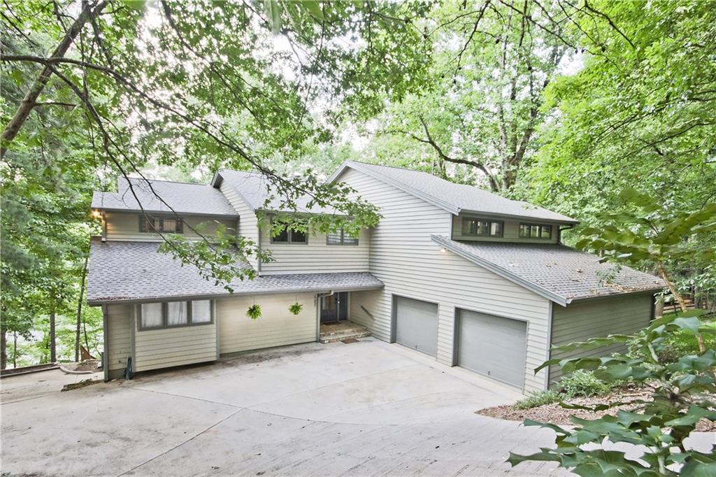 2323 Tamarack Drive