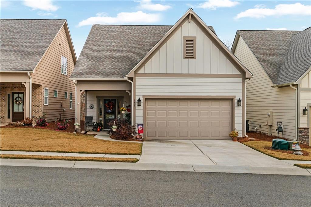 109 Grand Circle