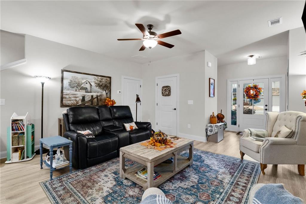 109 Grand Circle