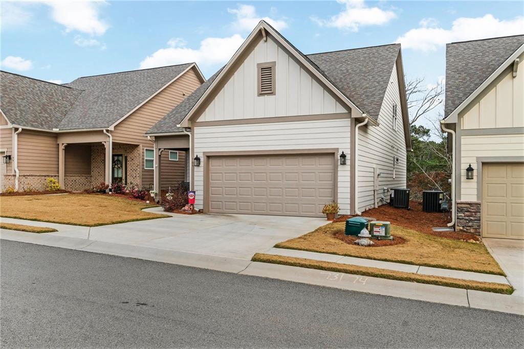 109 Grand Circle