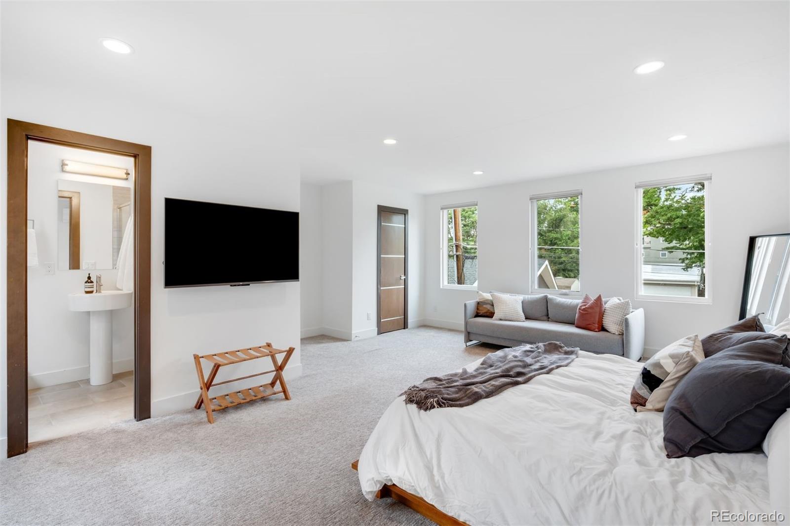 3533 Tejon Street