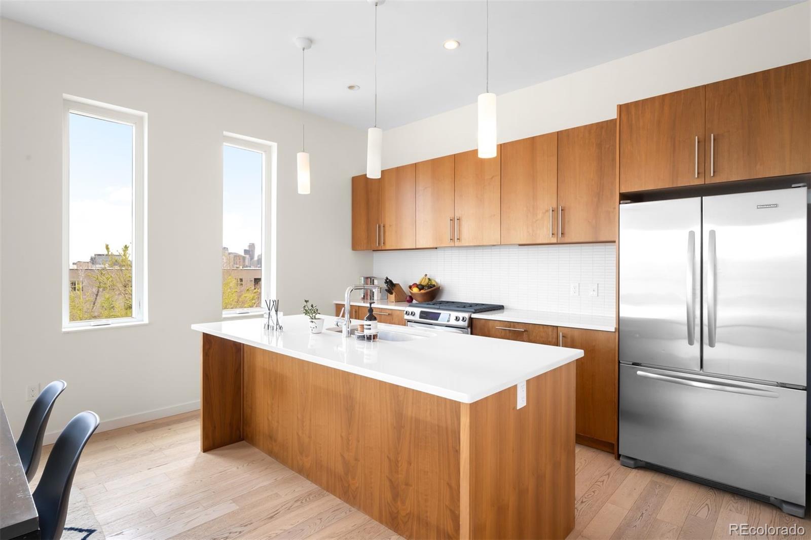 2752 Clay Street Unit: 404