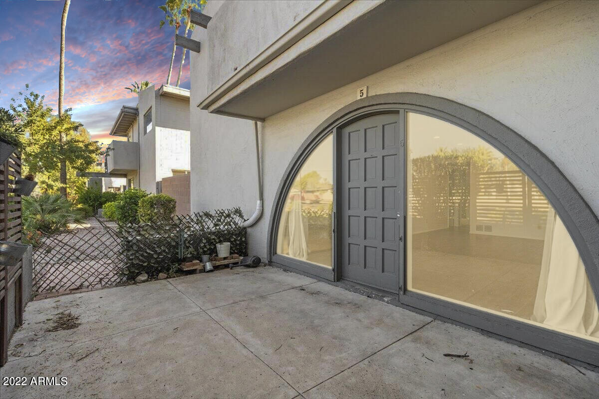 4041 E CAMELBACK Road Unit: 5