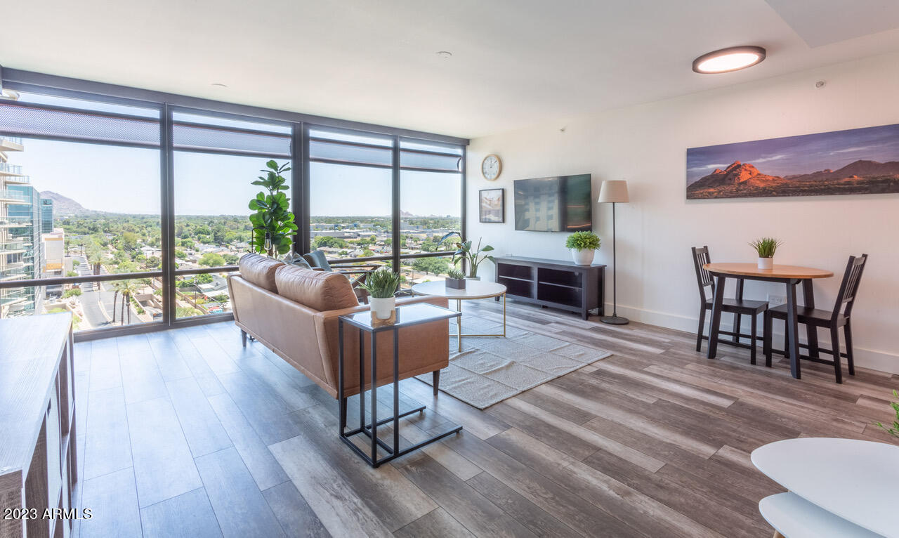4808 N 24TH Street Unit: 1206