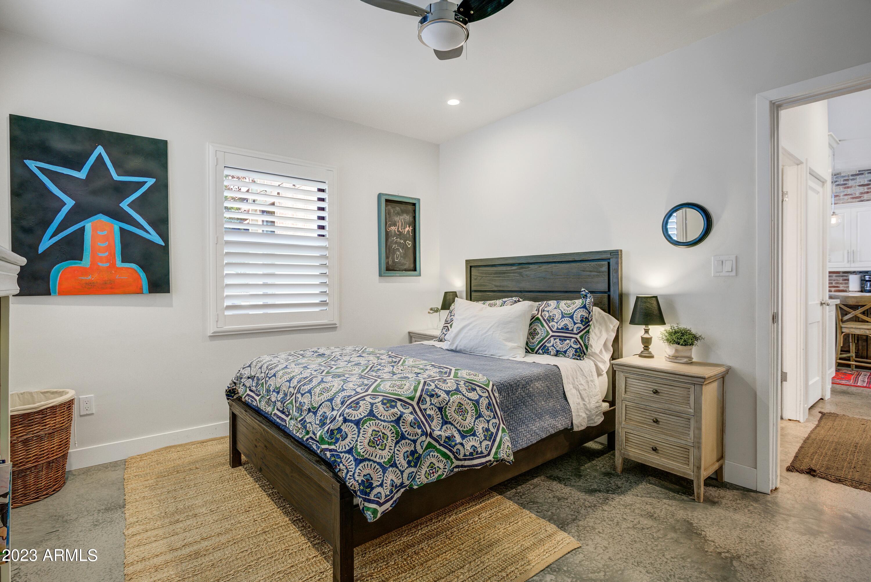 4036 E VERNON Avenue