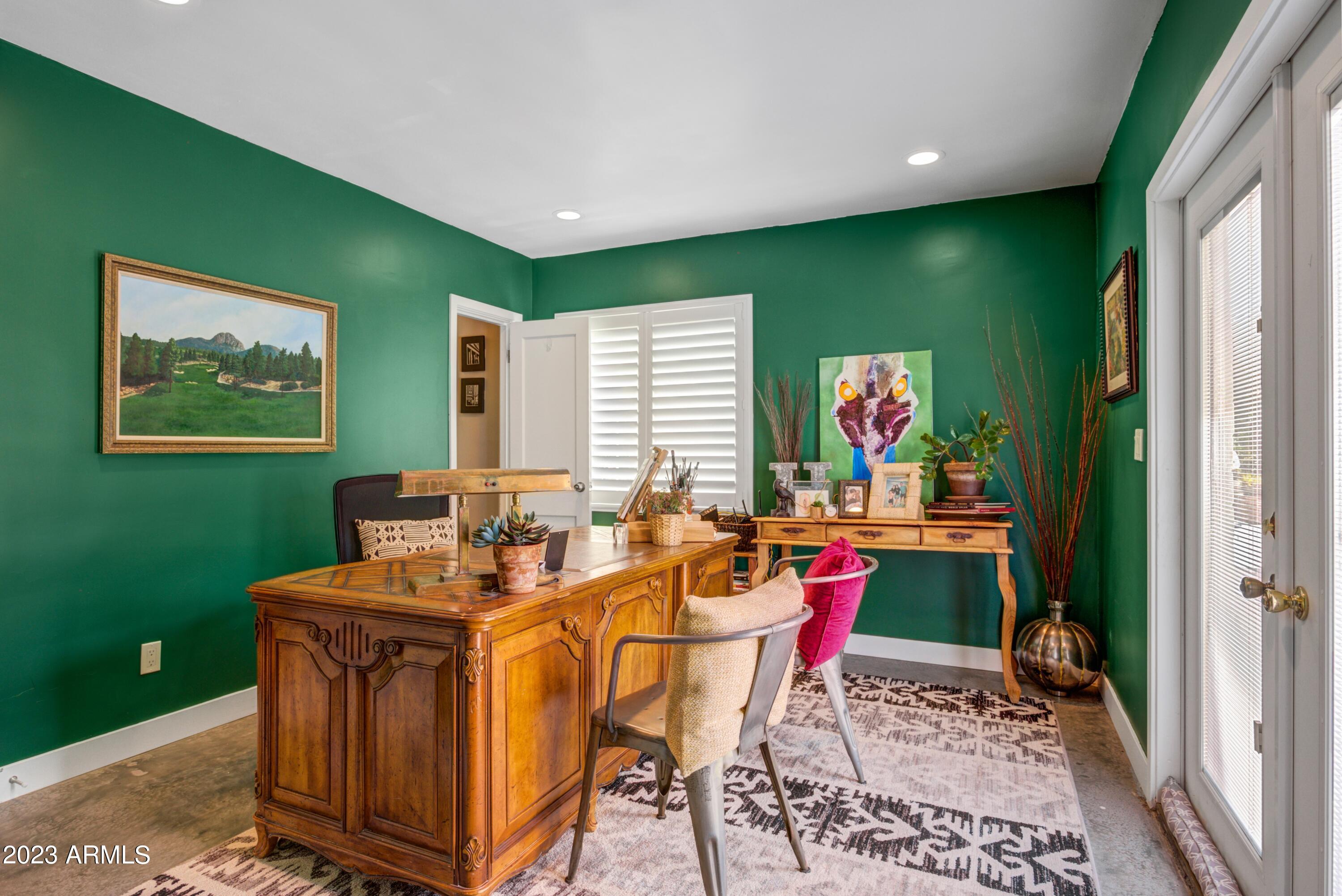 4036 E VERNON Avenue