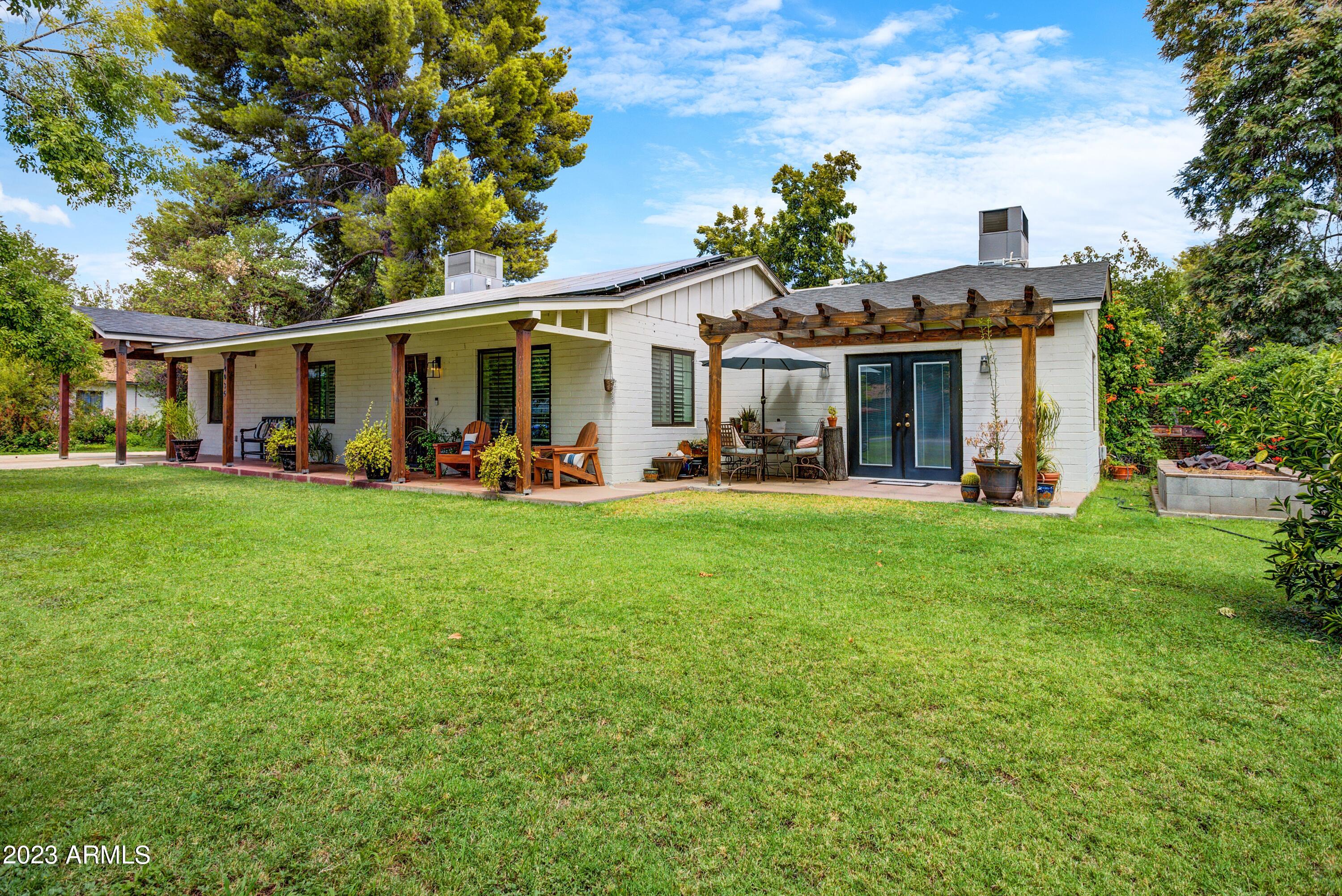 4036 E VERNON Avenue