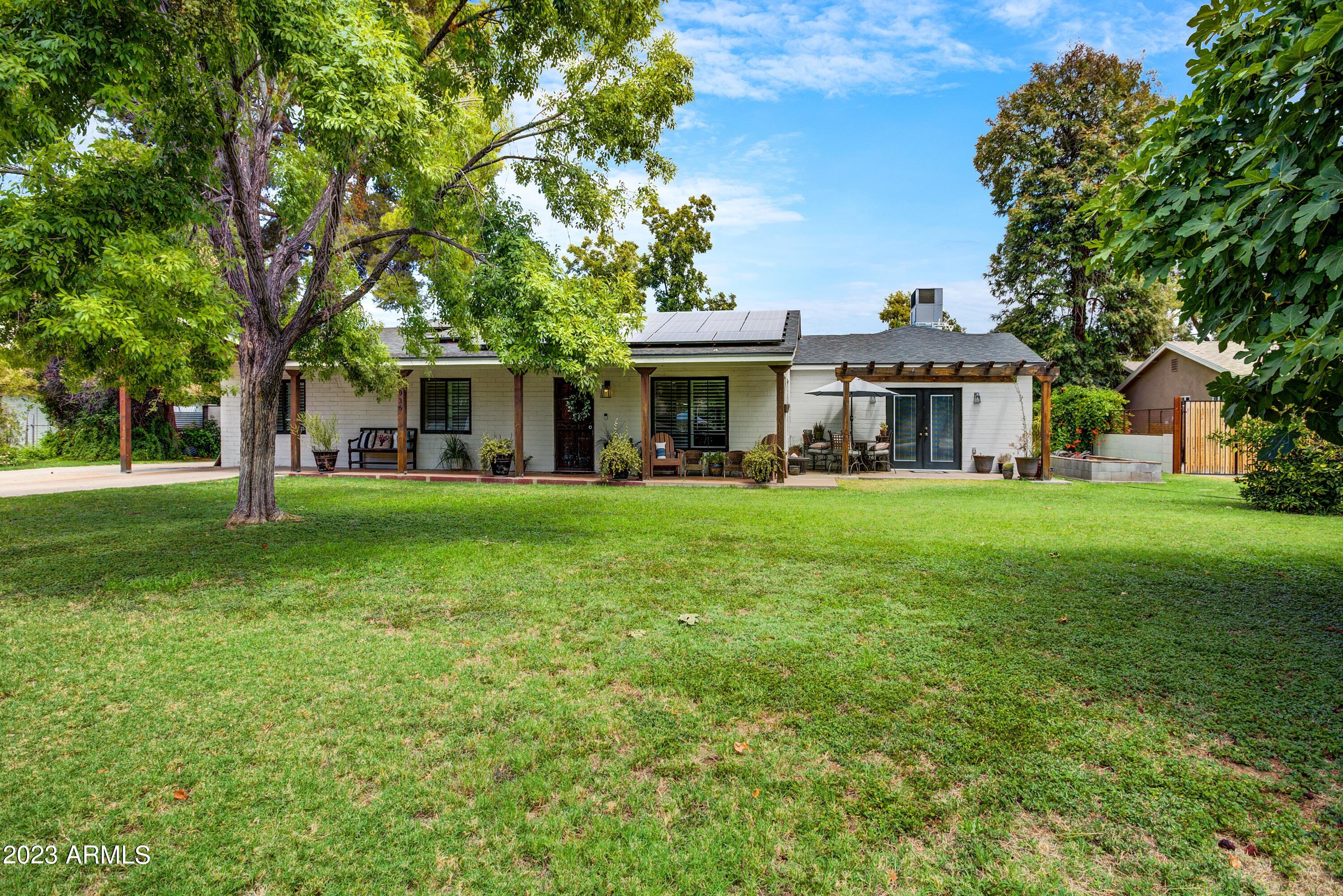 4036 E VERNON Avenue