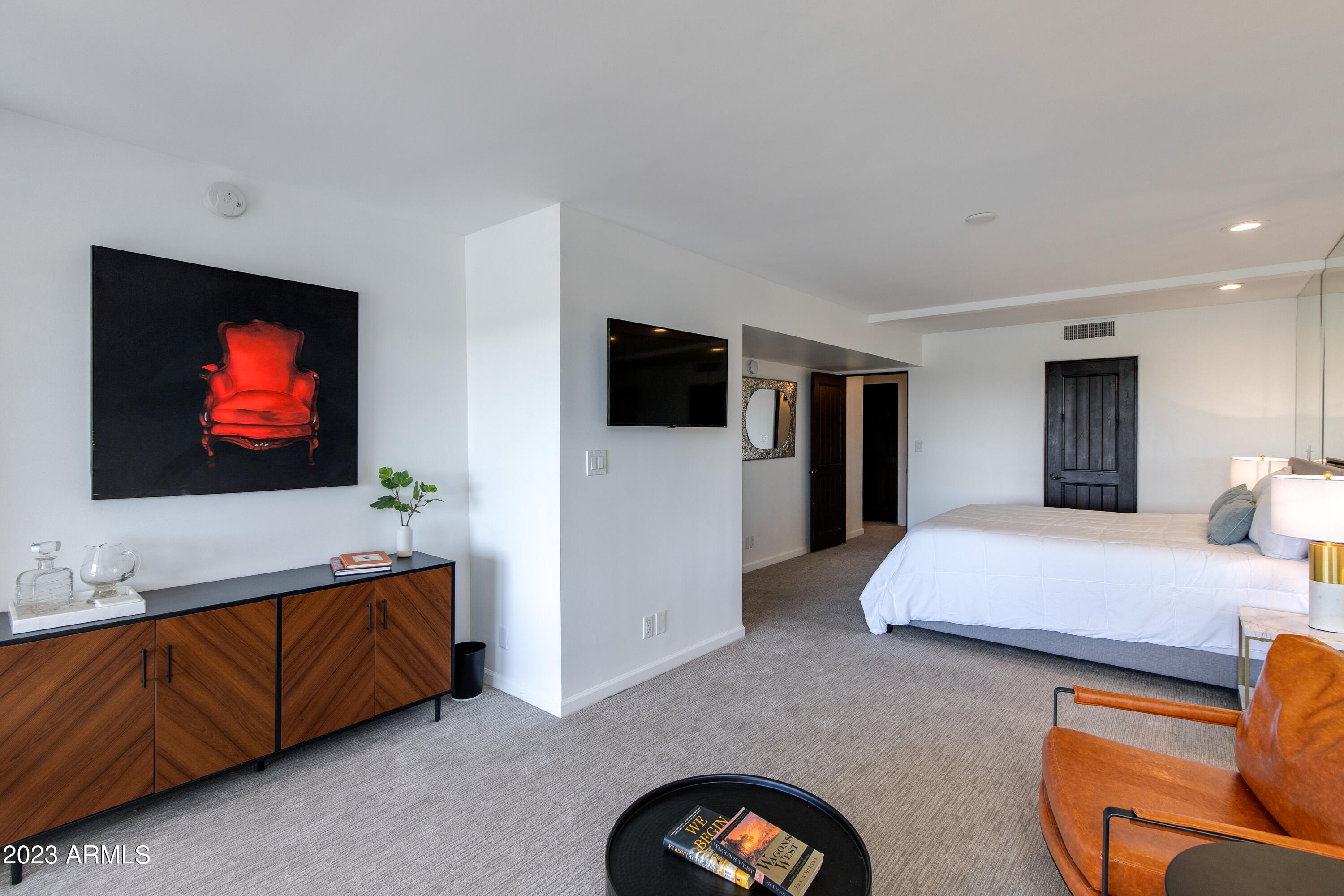 3800 E LINCOLN Drive Unit: 24