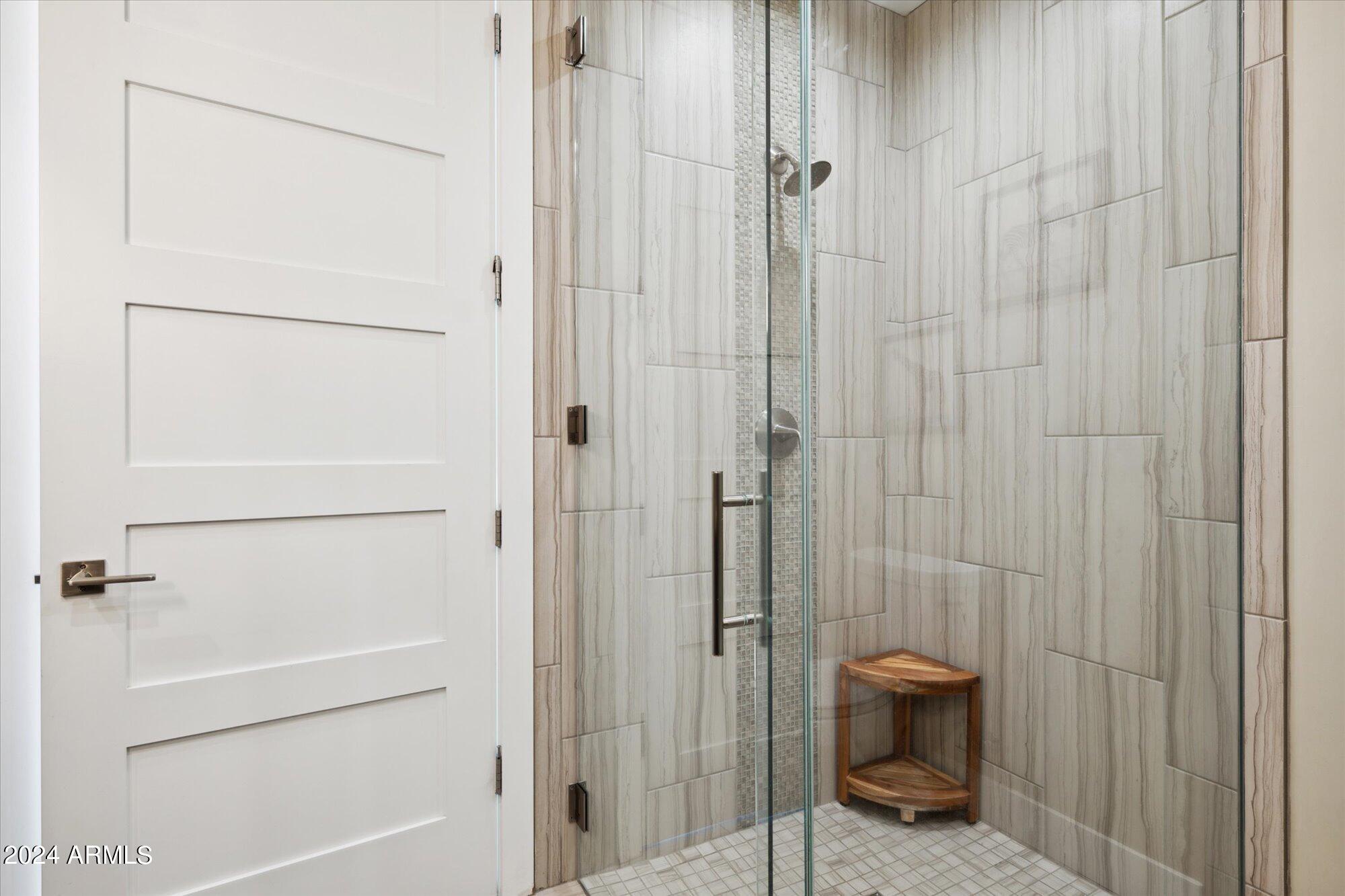 6166 N SCOTTSDALE Road Unit: A2006