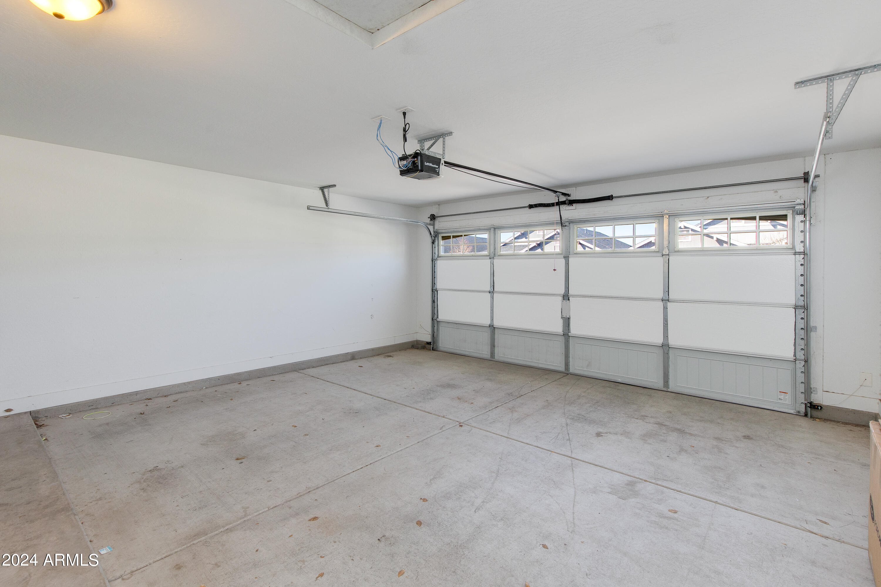 5025 S 11TH Place