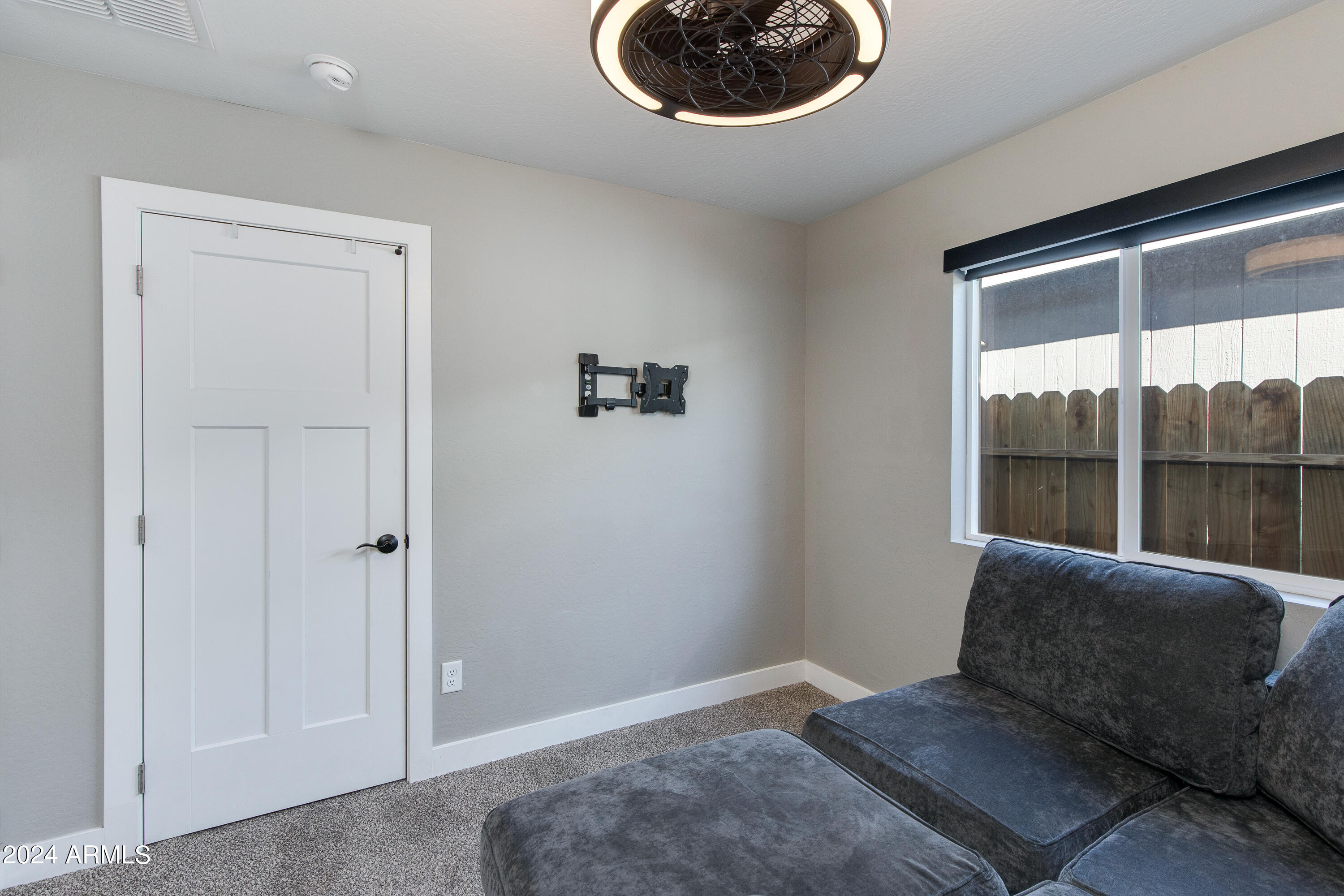 5025 S 11TH Place