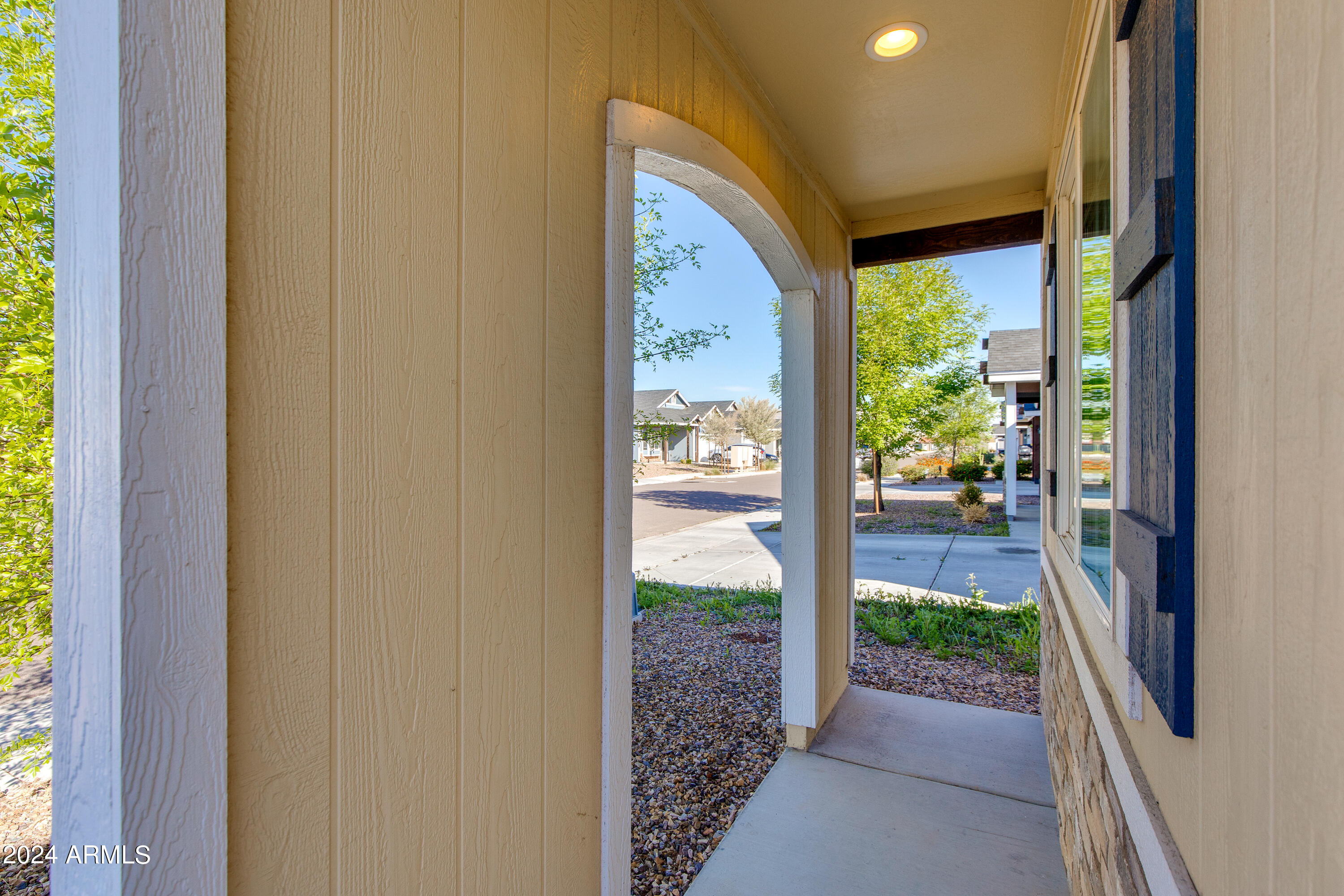 5025 S 11TH Place