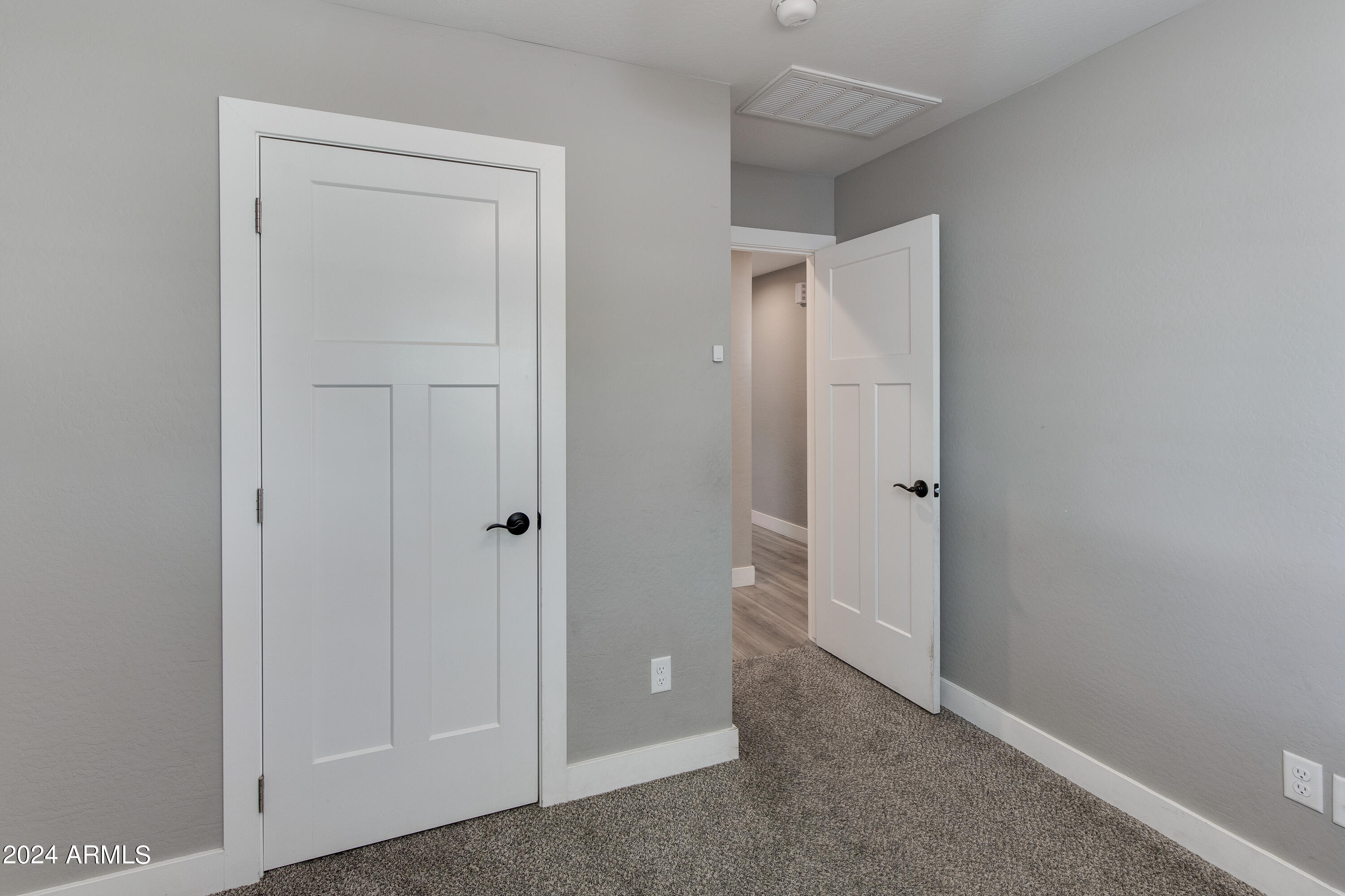 5025 S 11TH Place
