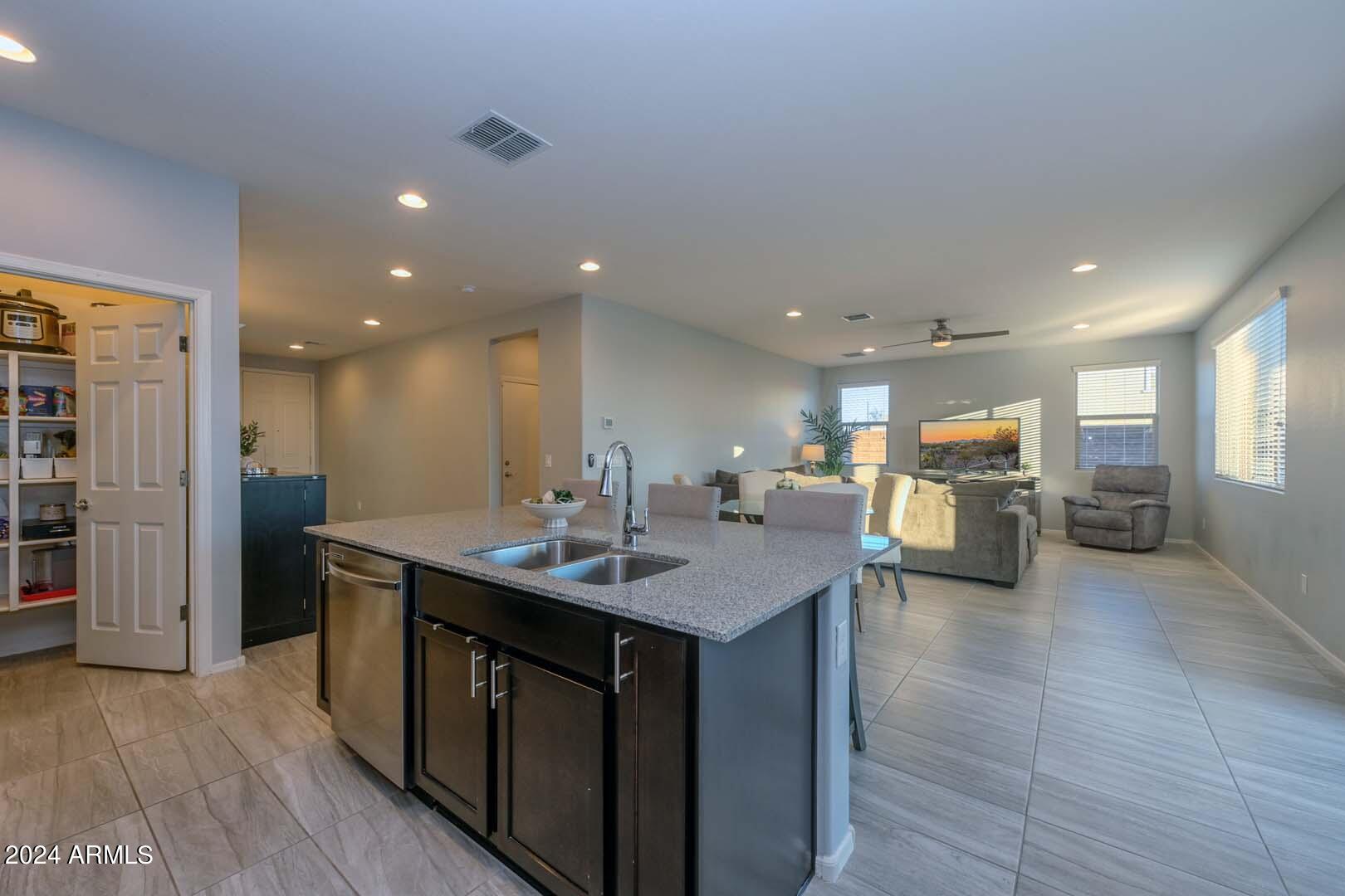 10177 W LOS GATOS Drive