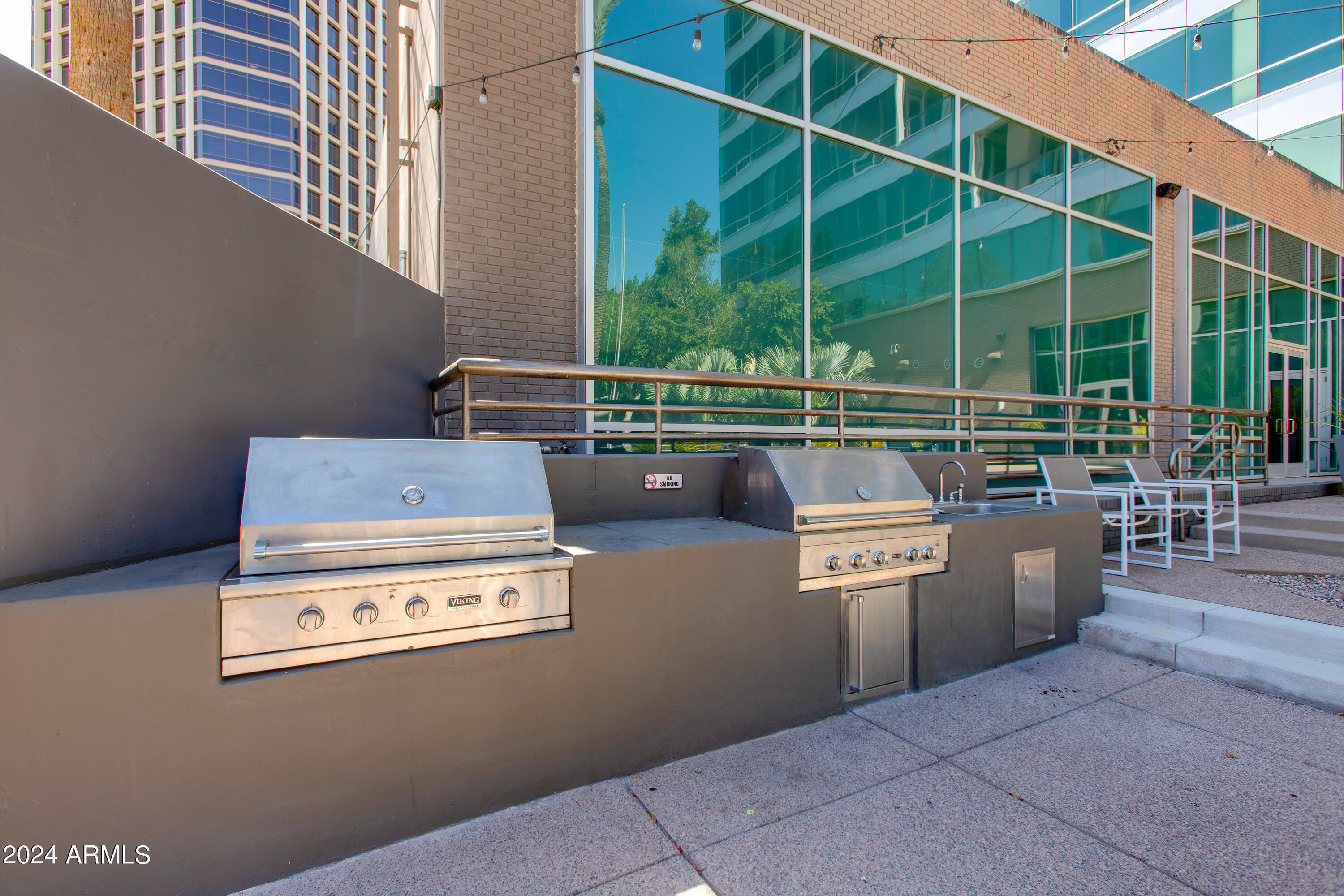 1 E LEXINGTON Avenue # 604