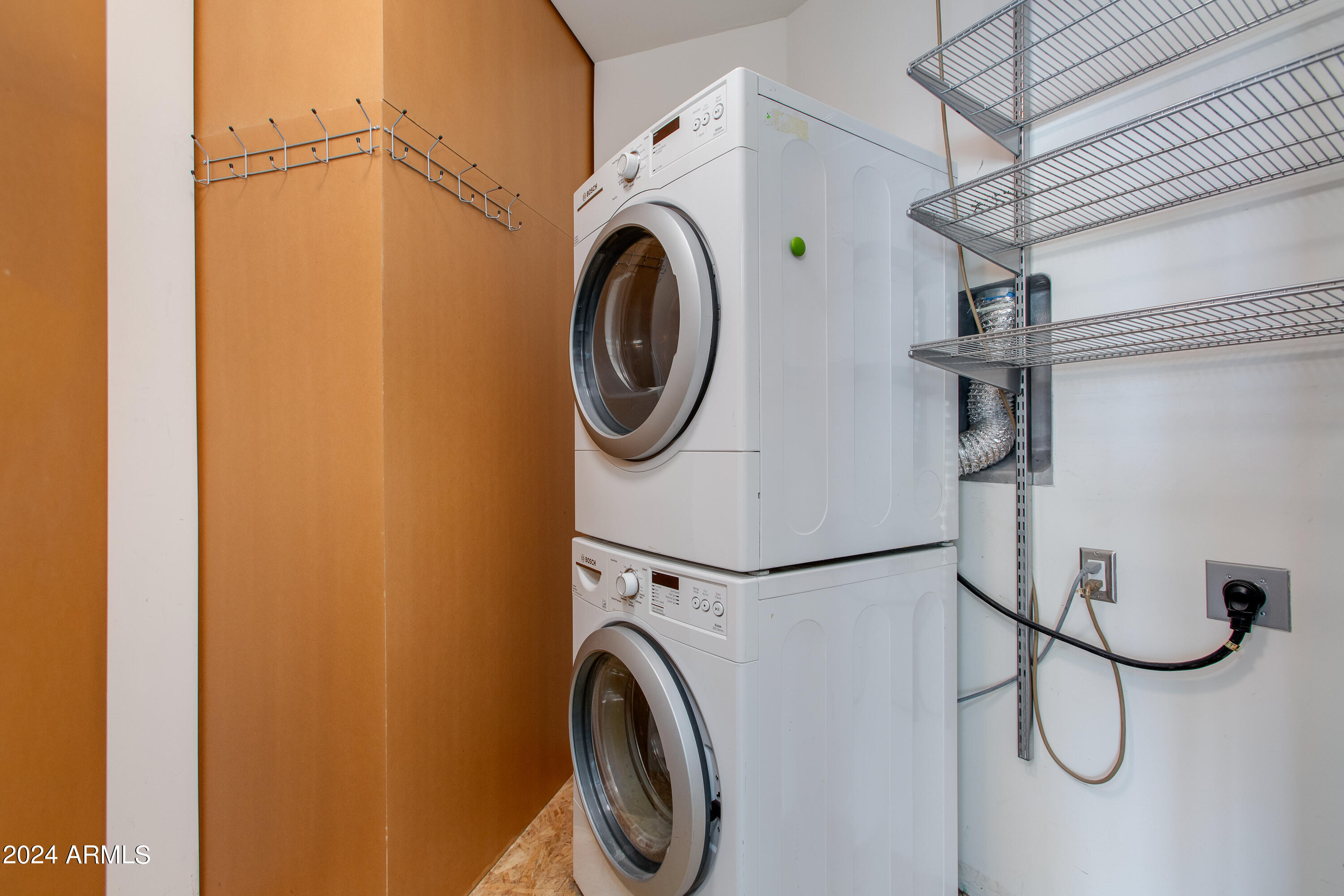 1 E LEXINGTON Avenue # 604