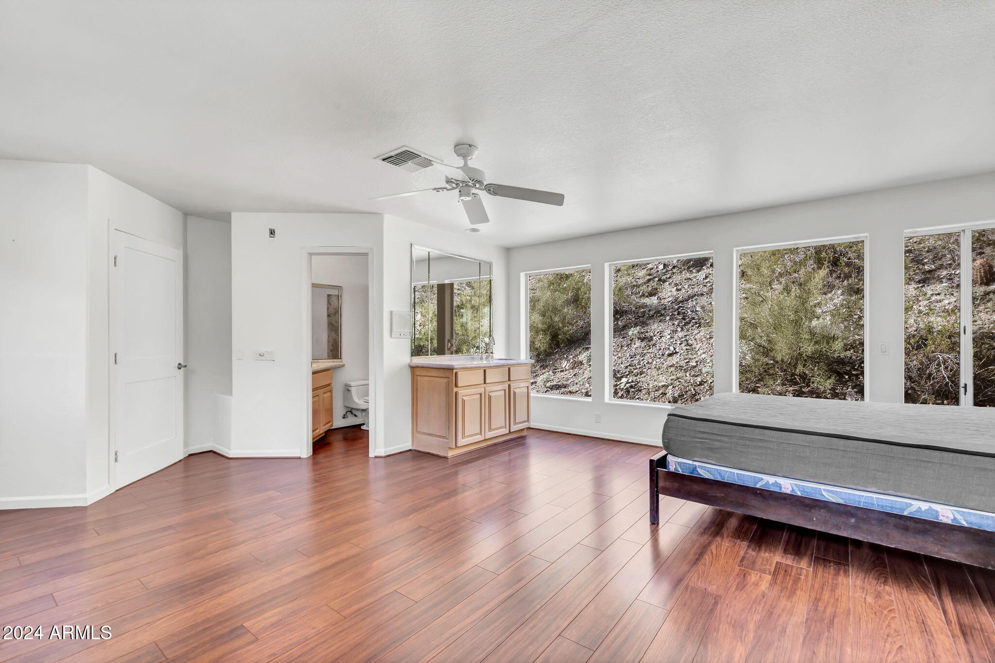 10436 N Central Avenue