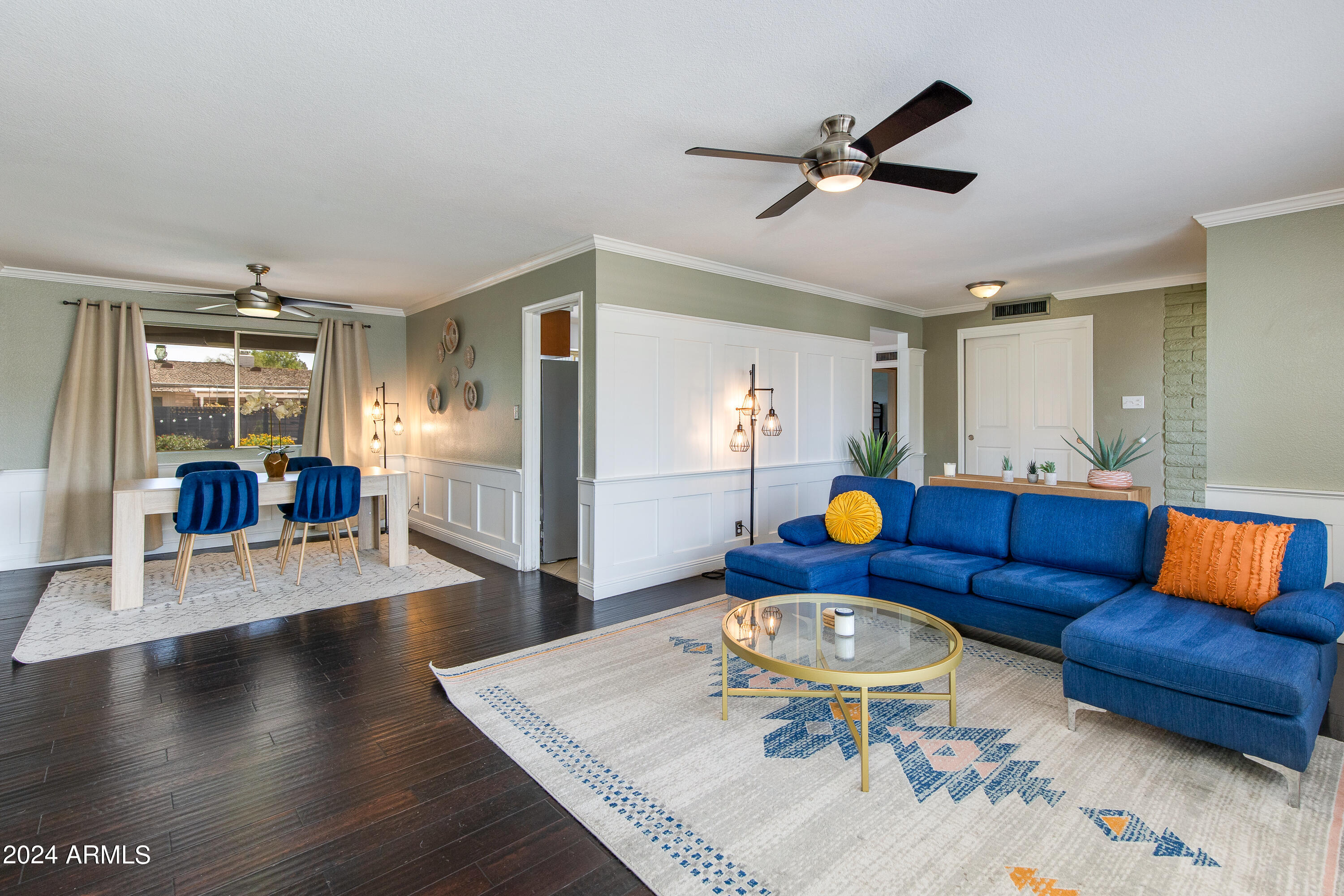 2011 E LA JOLLA Drive