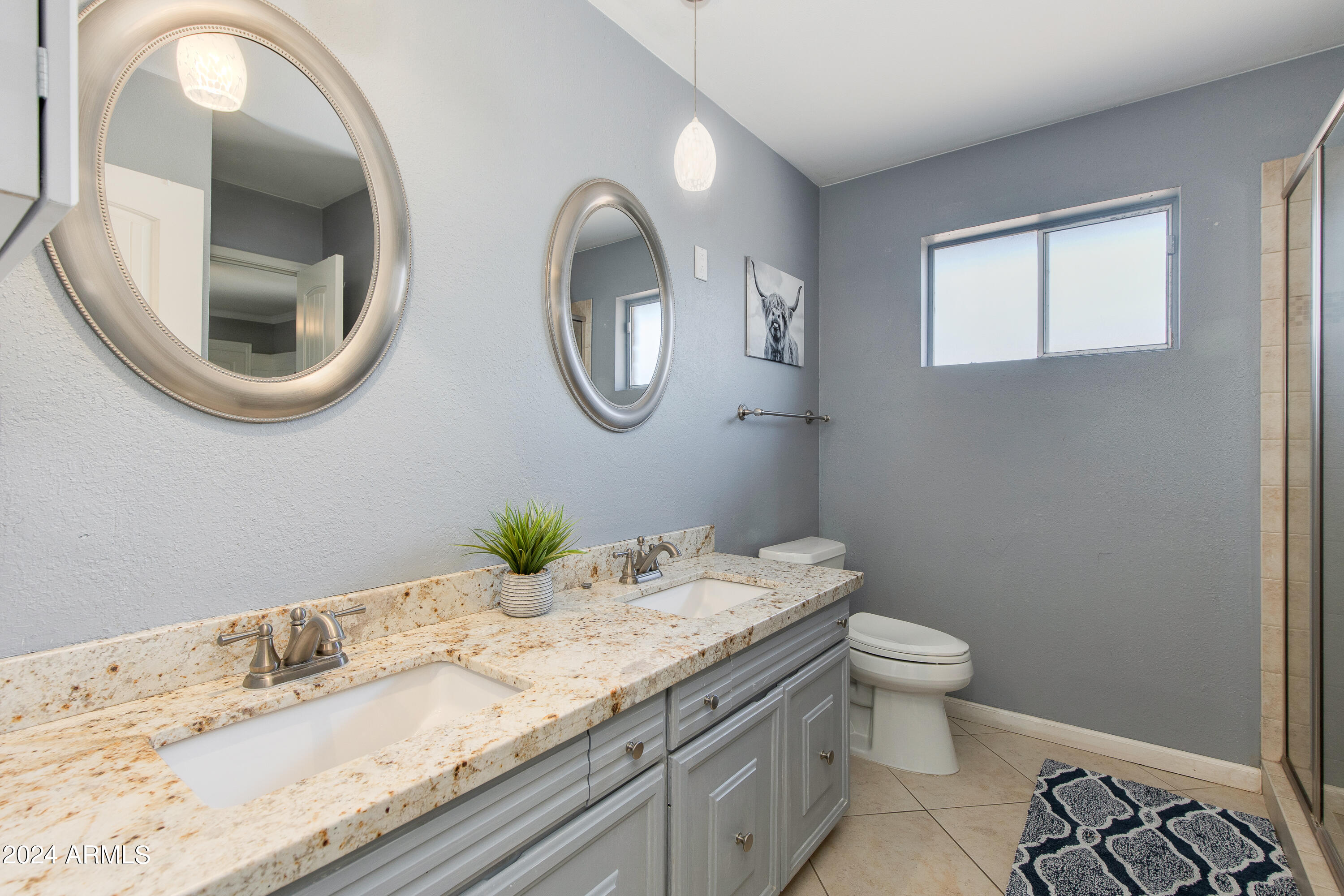 2011 E LA JOLLA Drive