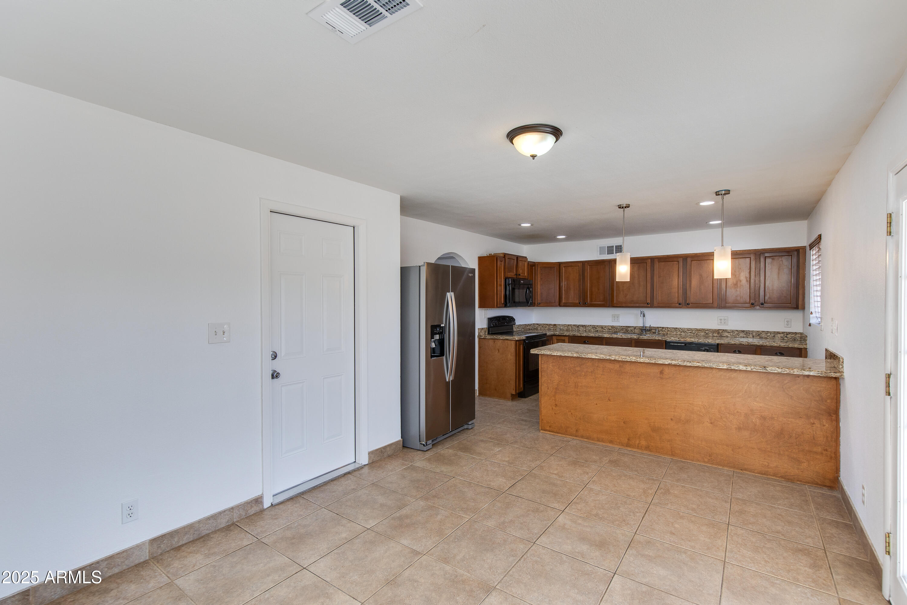 2515 E KAREN Drive