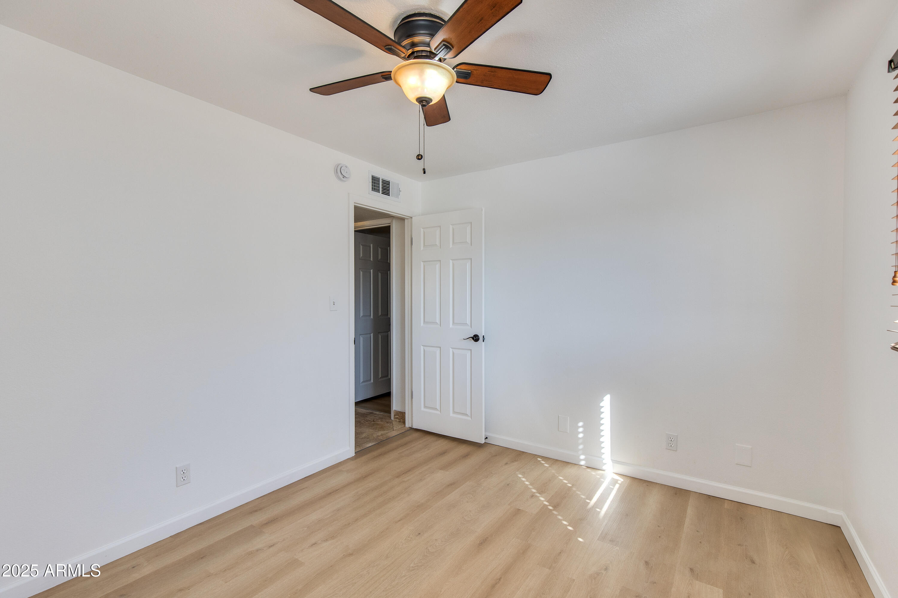 2515 E KAREN Drive