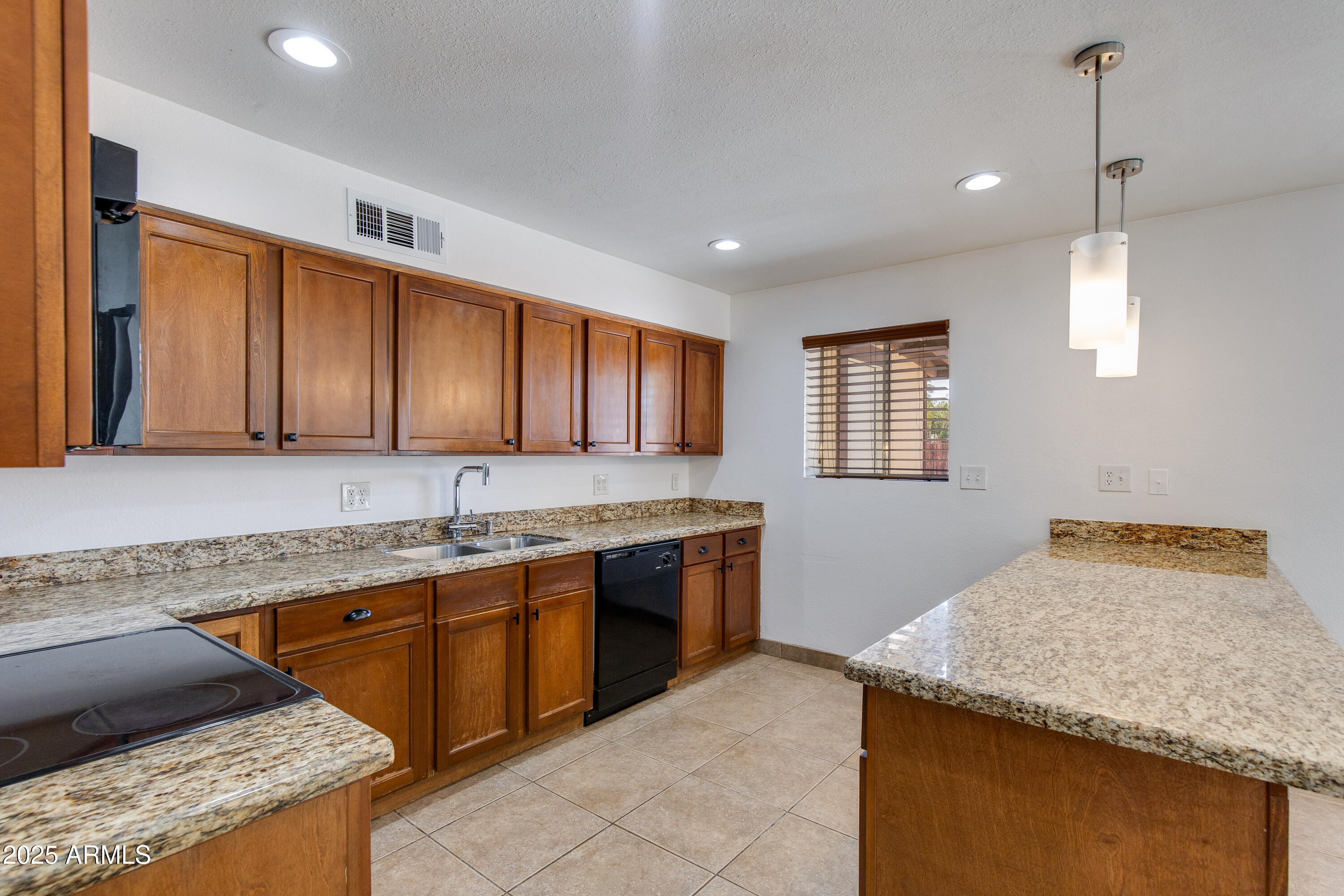 2515 E KAREN Drive