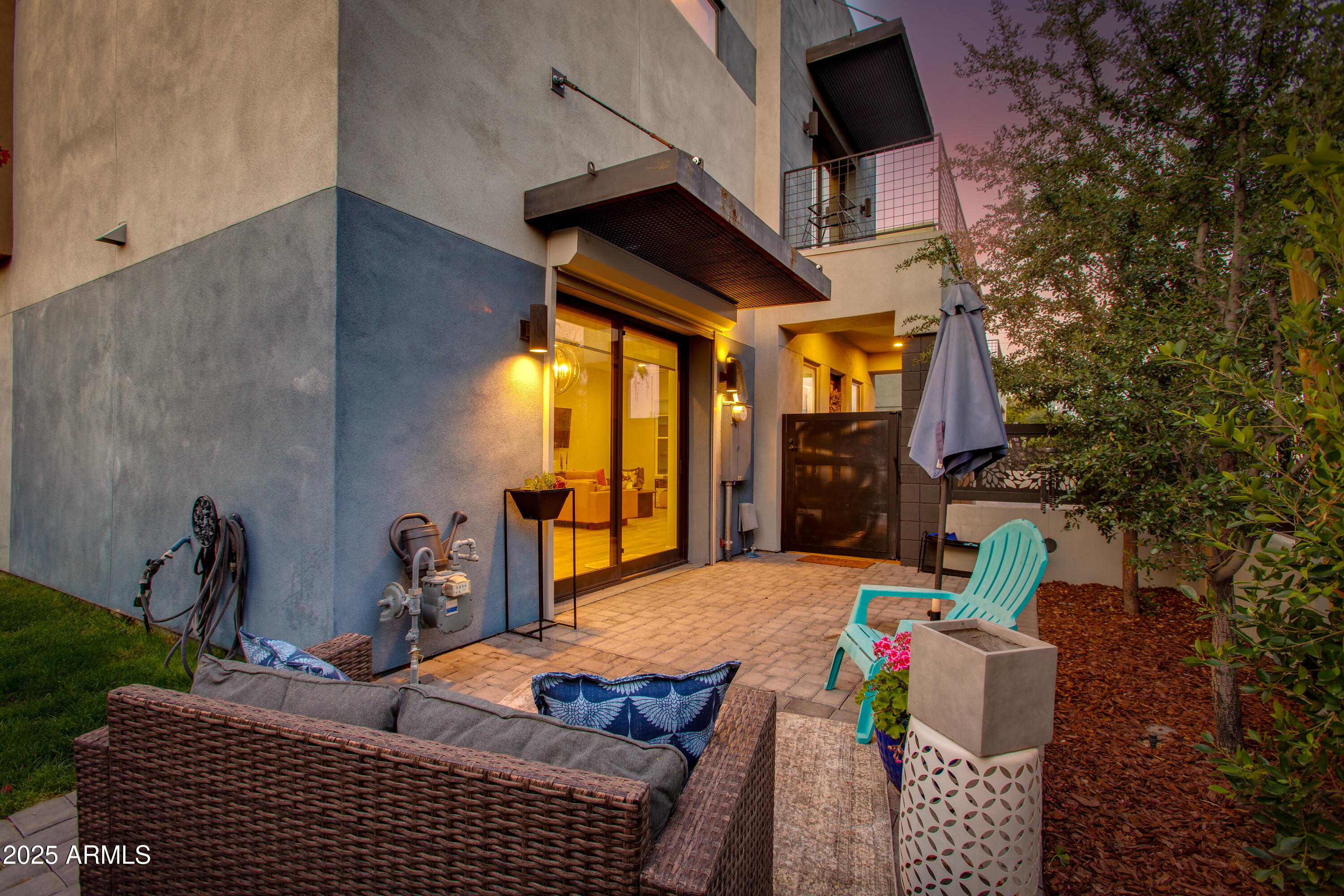 340 E OSBORN Road, 1