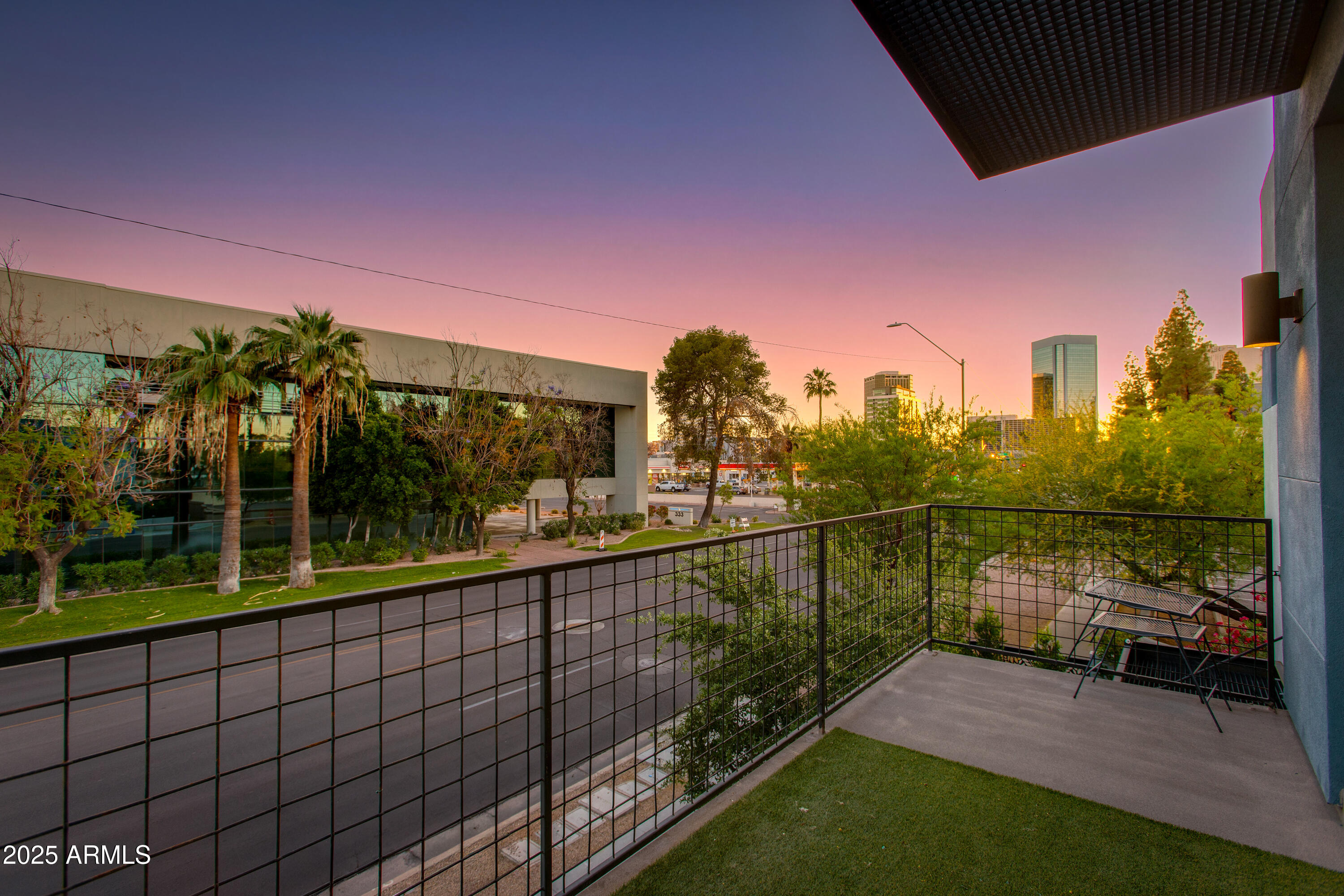 340 E OSBORN Road, 1