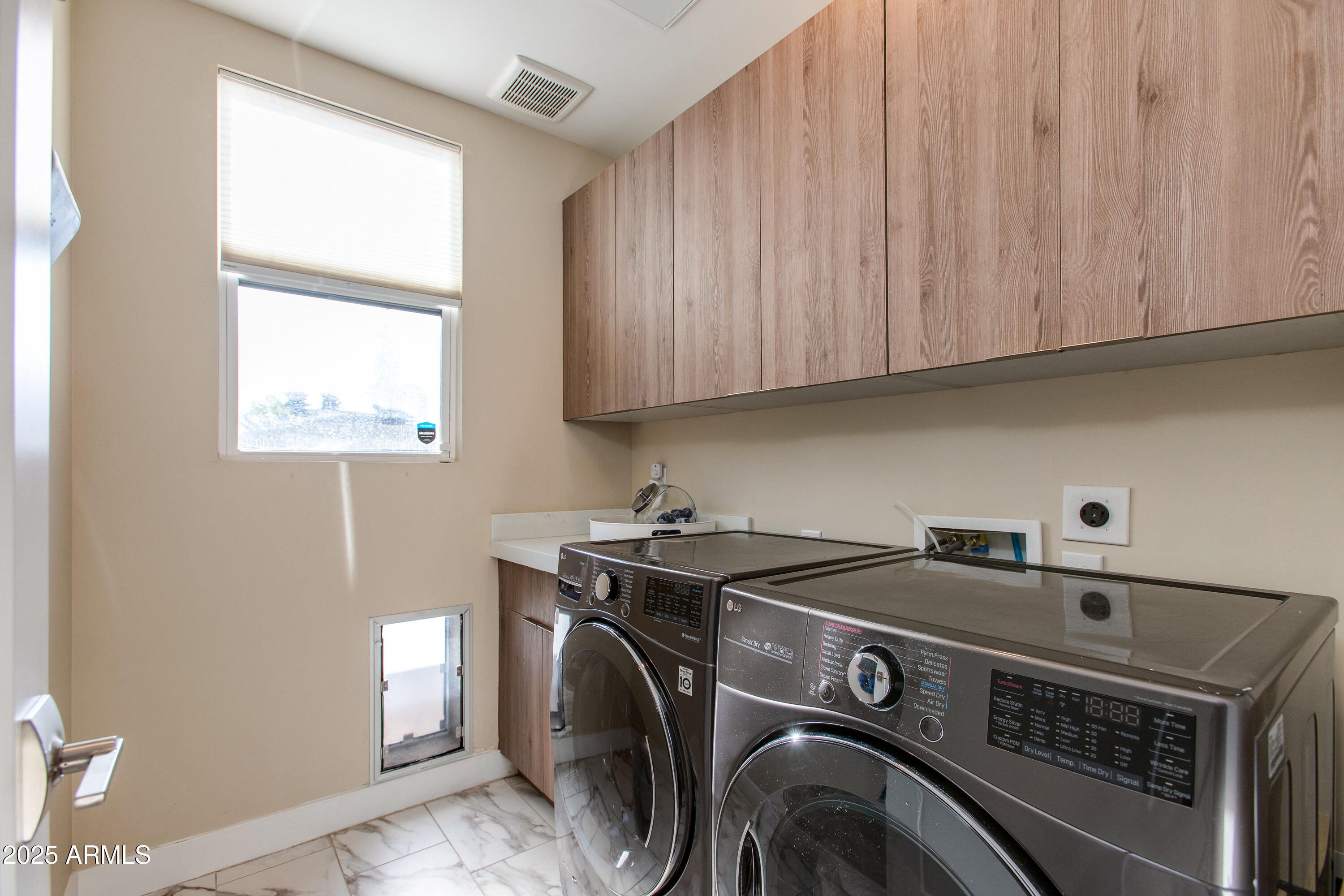 340 E OSBORN Road, 1