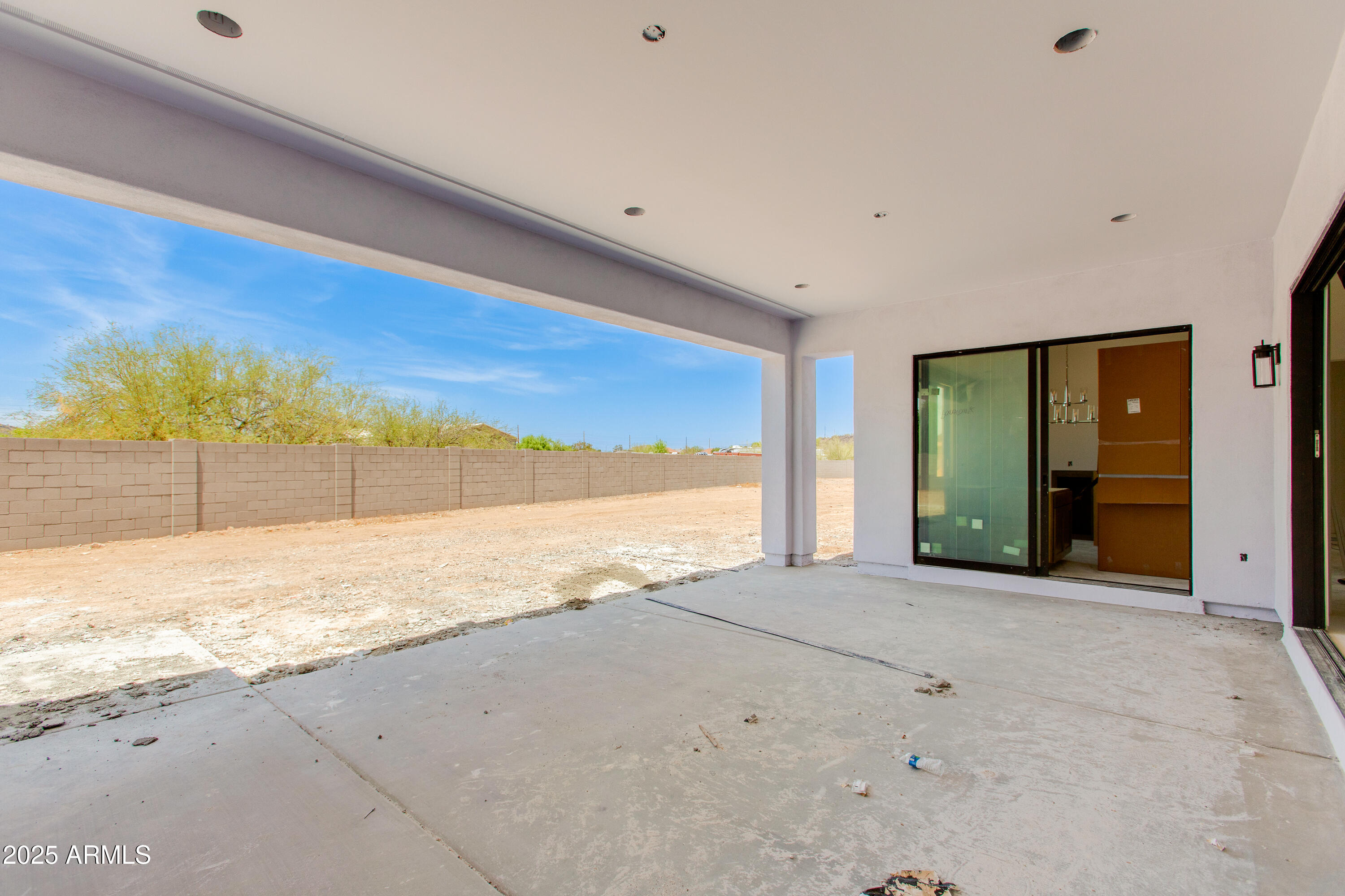 3335 W DESERT DAWN Drive