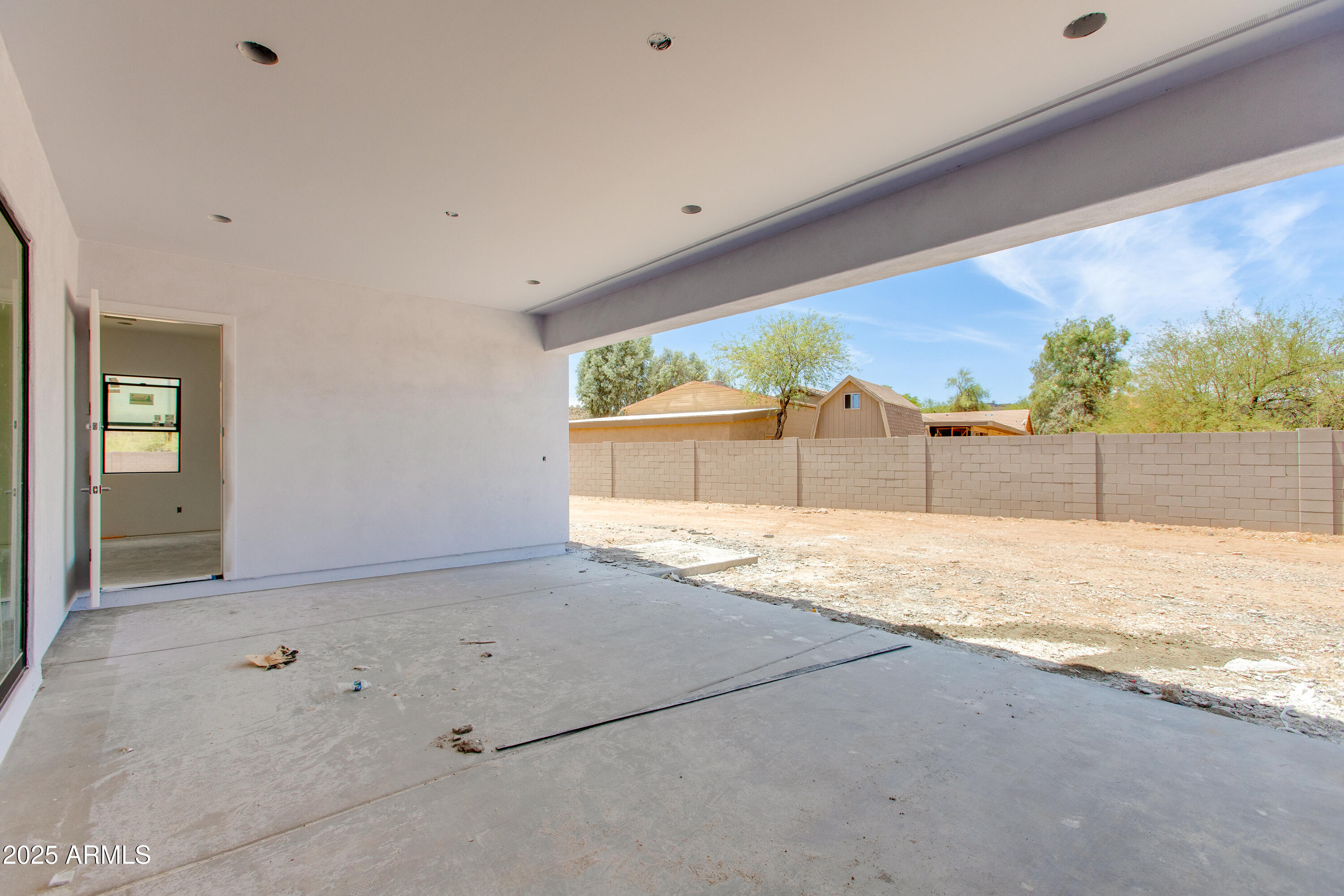 3335 W DESERT DAWN Drive